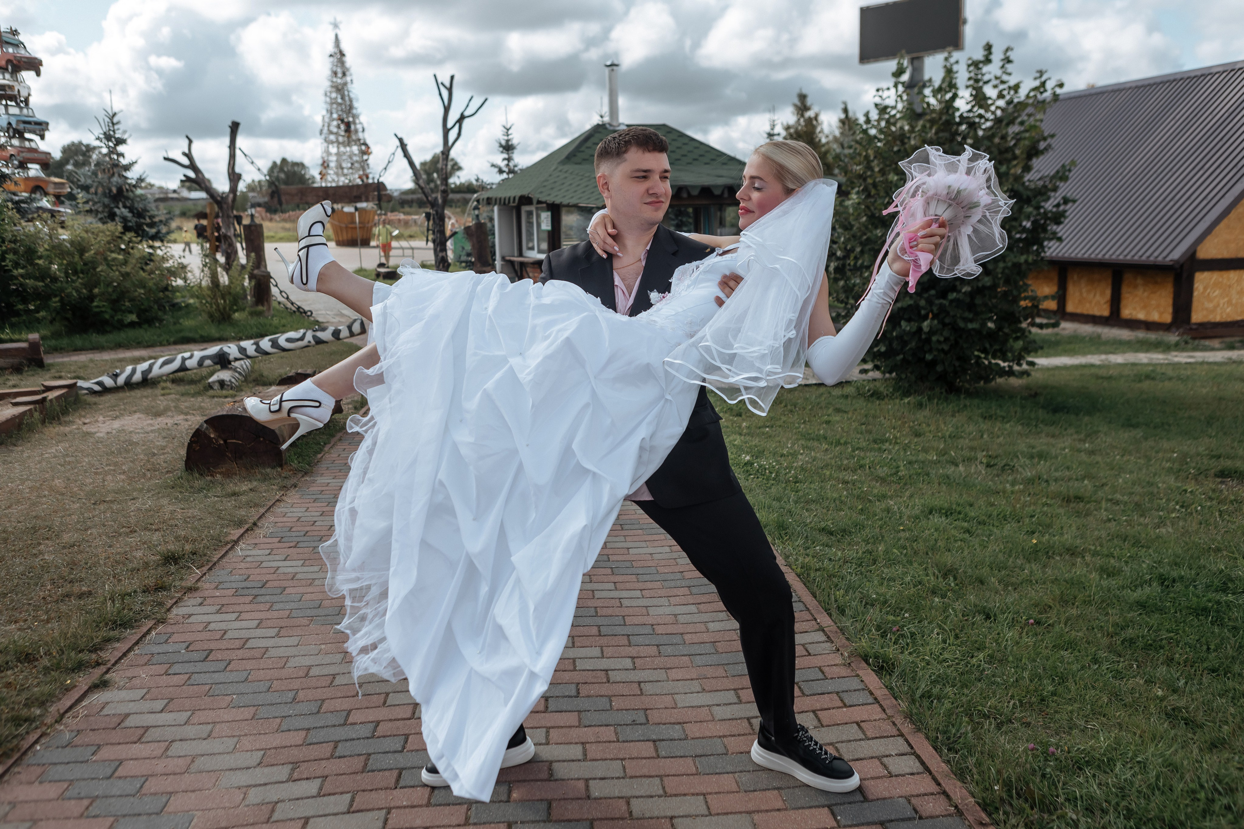 Свадьба в стиле 90х. Свадебный фотограф  Калининград | Москва|