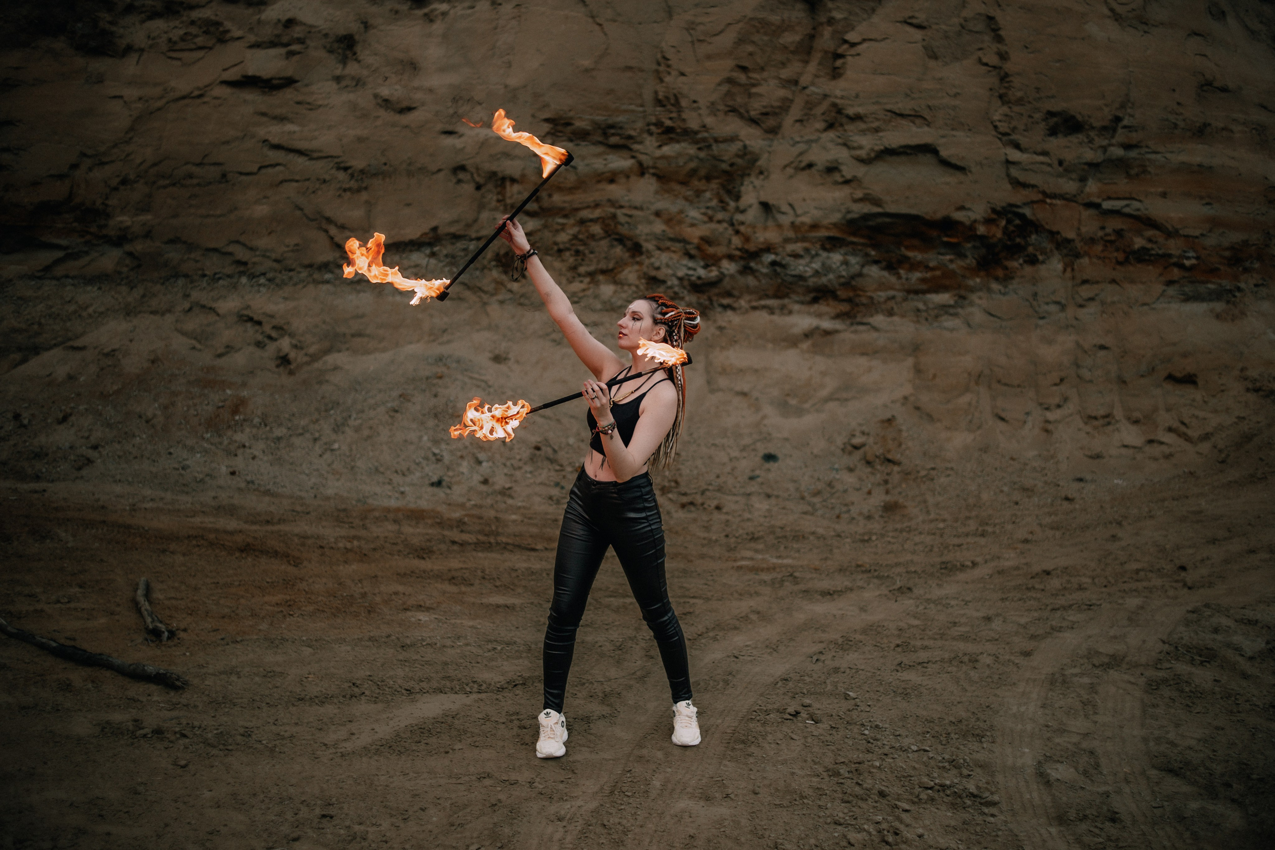 Марина. Фотосессия с фаерами. Фотограф Регина Крикунова г. Красноярск