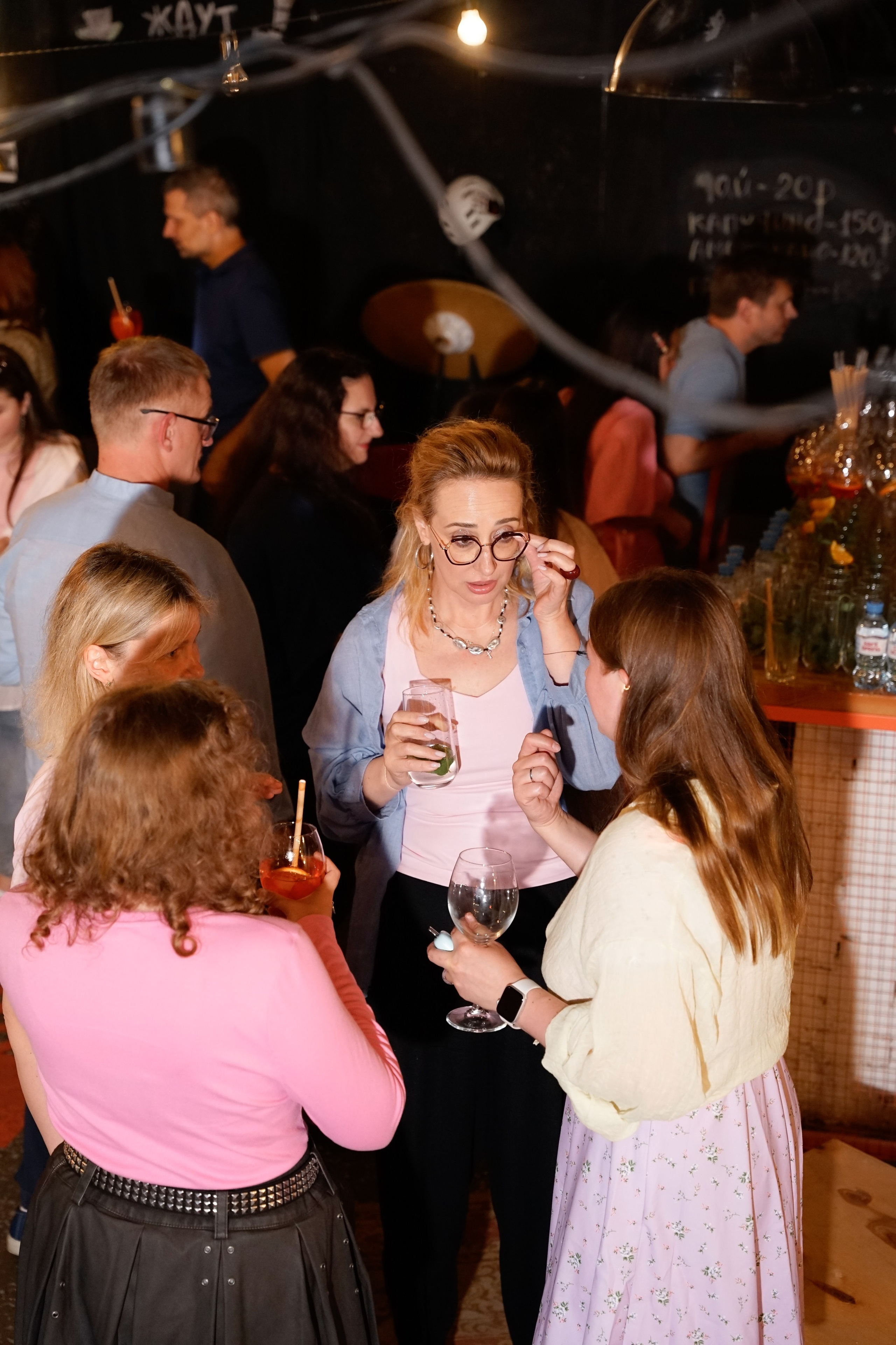 Репортажная съемка частной вечеринки в лофте