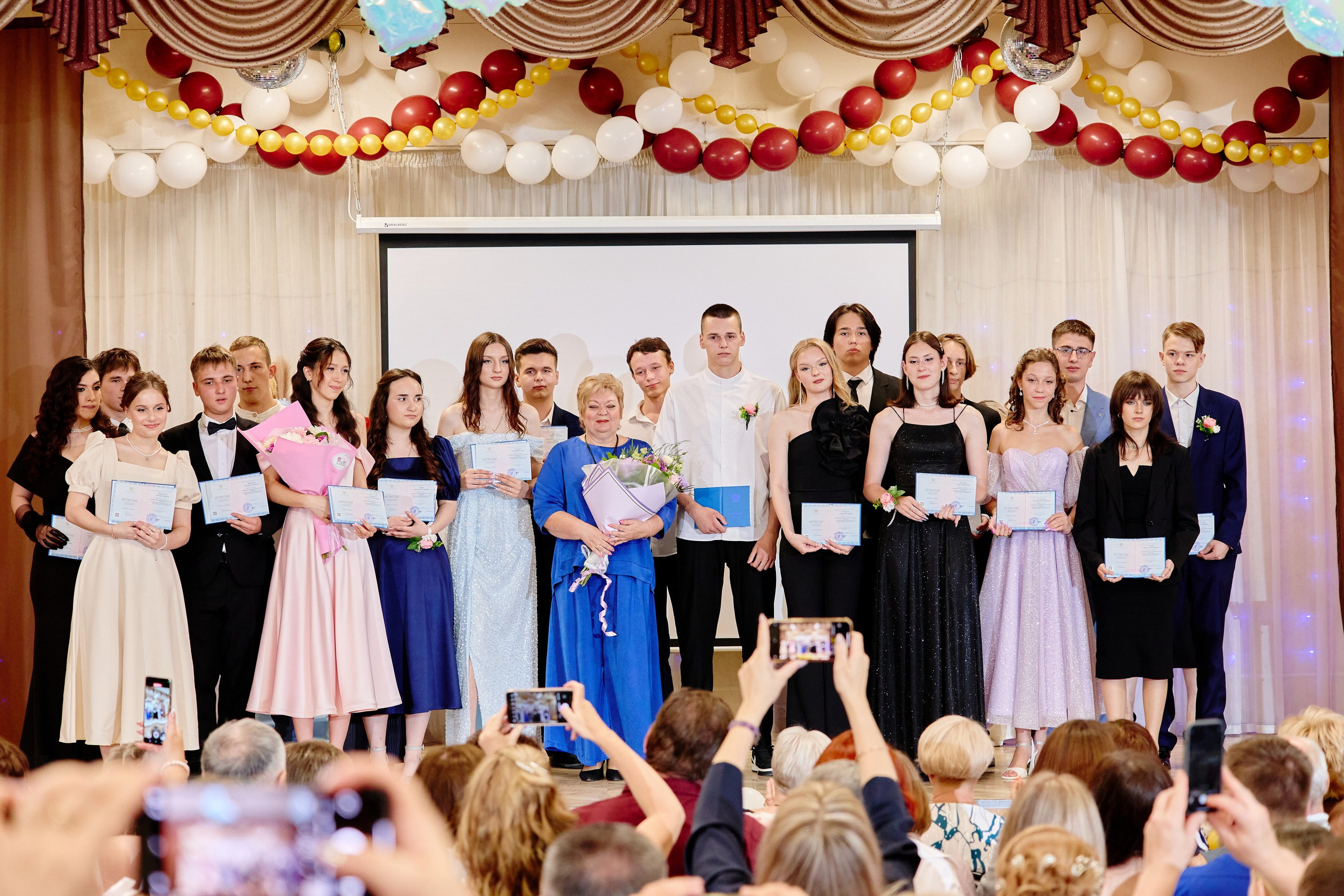 Выпускной 35 Сош. Фотограф Выпускные альбомы Таганрог Сергей Коробченко