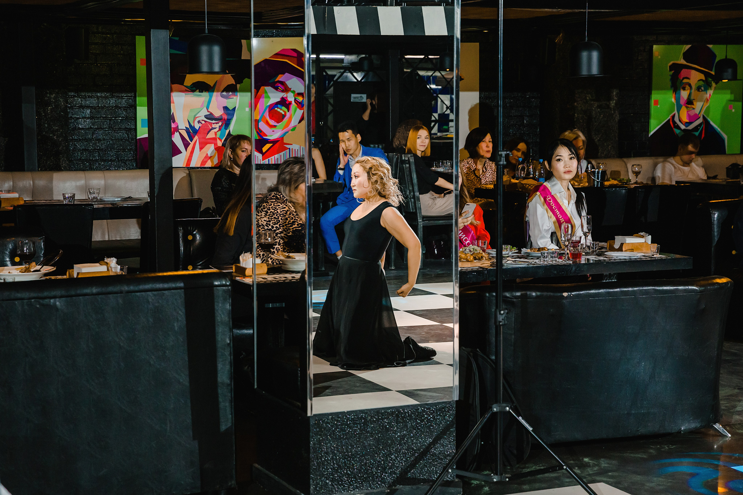 Шоу Талантов Миссис Бурятия. Фотограф и видеограф в Улан-Удэ: Аюна Габагуева и Артём Шаханов