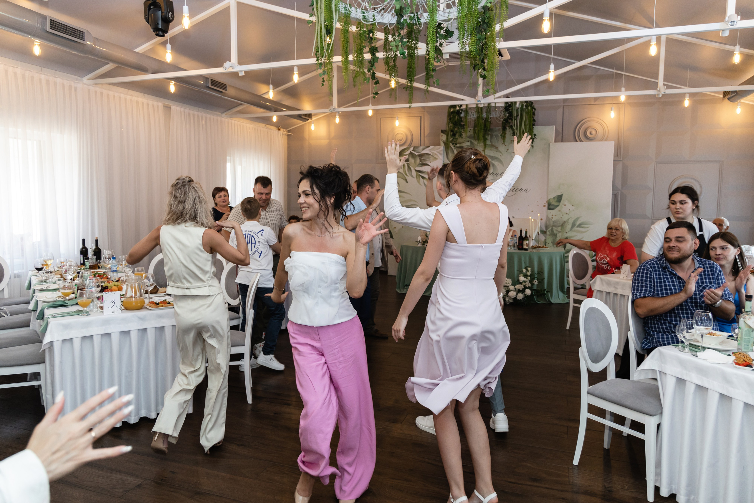 Алёна и Денис (полный день). Фотограф в Барнауле Юлия Садвокасова