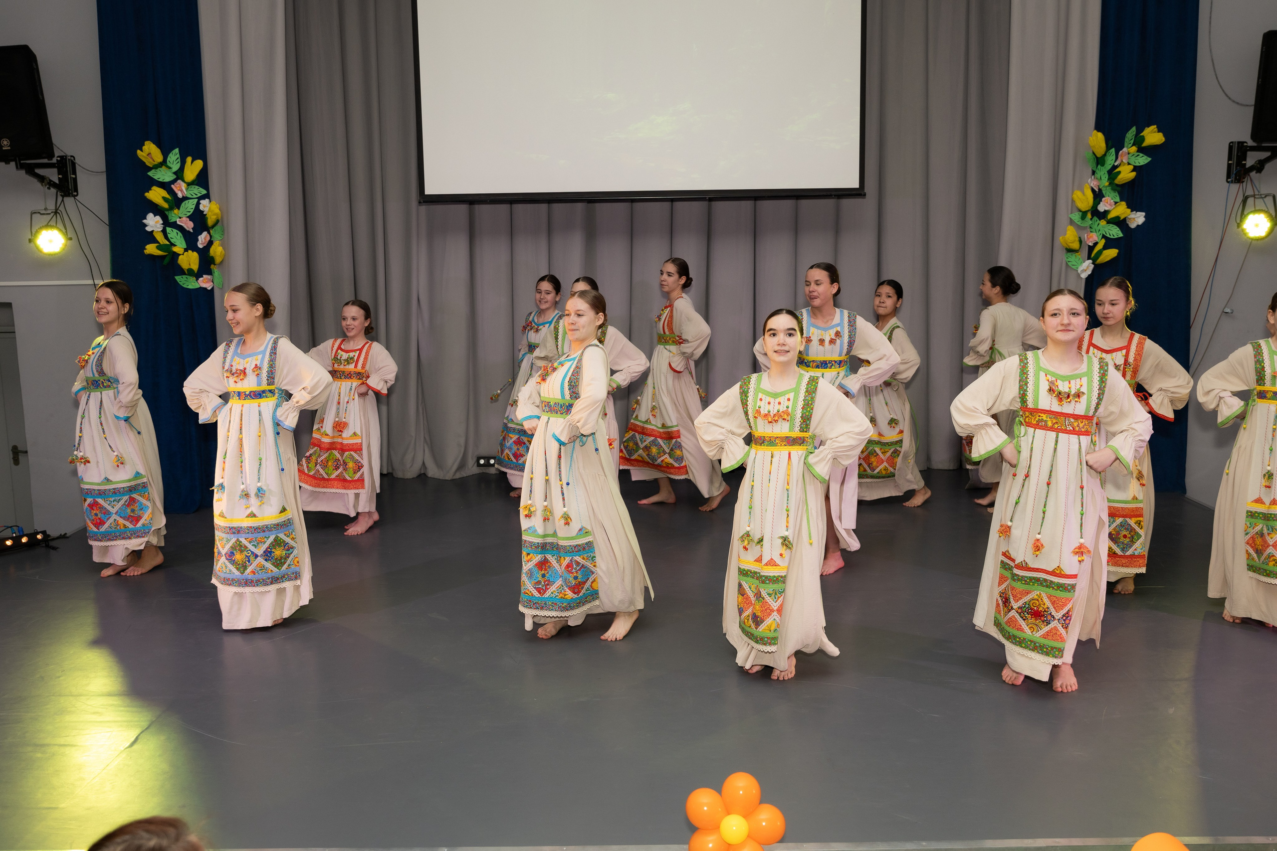 Танцевальный коллектив. Рыжий Фотограф Иркутск