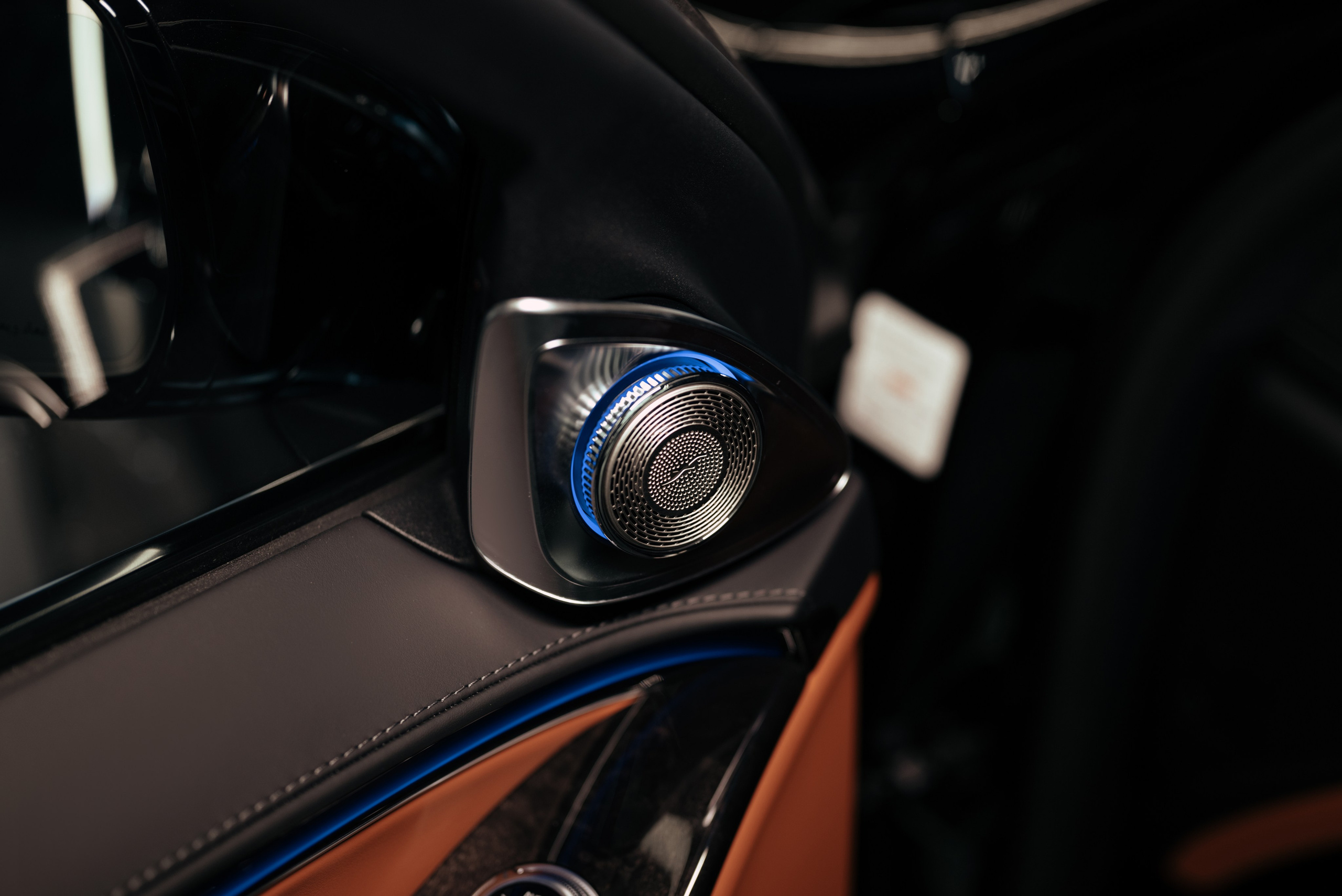 Mercedes Maybach v12 Black. DeLorein