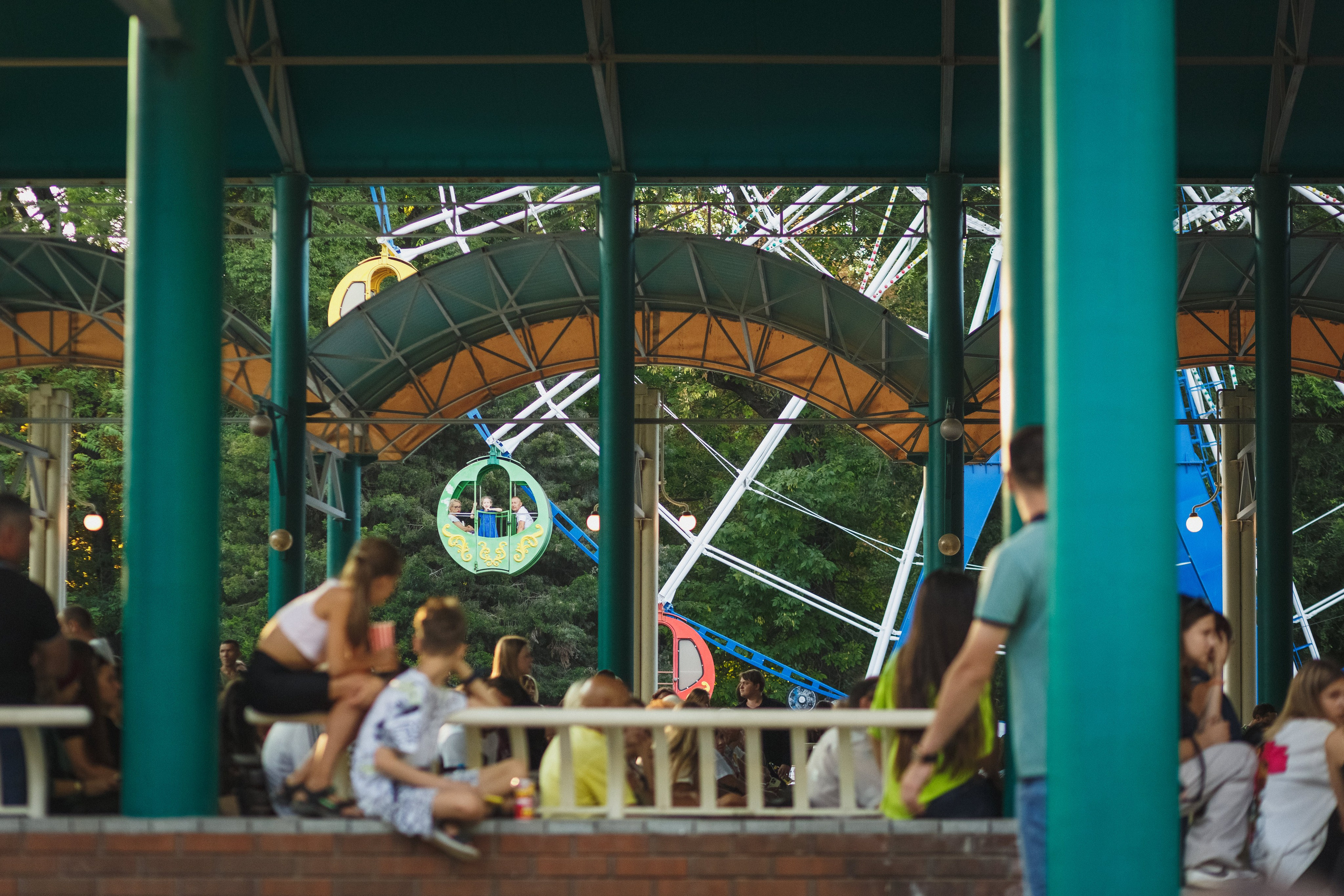 Шутки с уголка: Весёлый день с КВН в Парке Горького Таганрога. Свадебный и семейный фотограф в Таганроге Бакарюк Антон