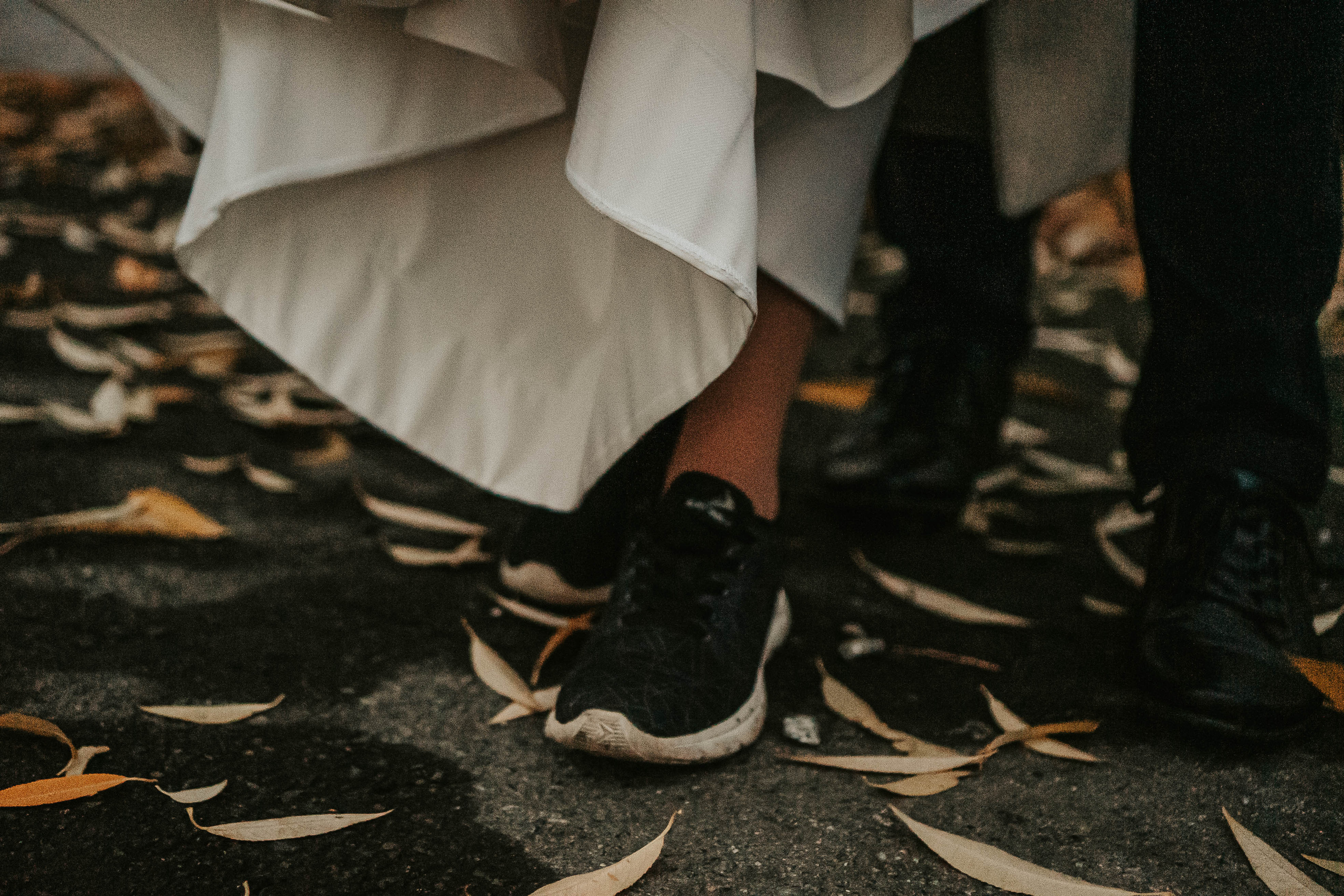 Осенью быстро темнеет