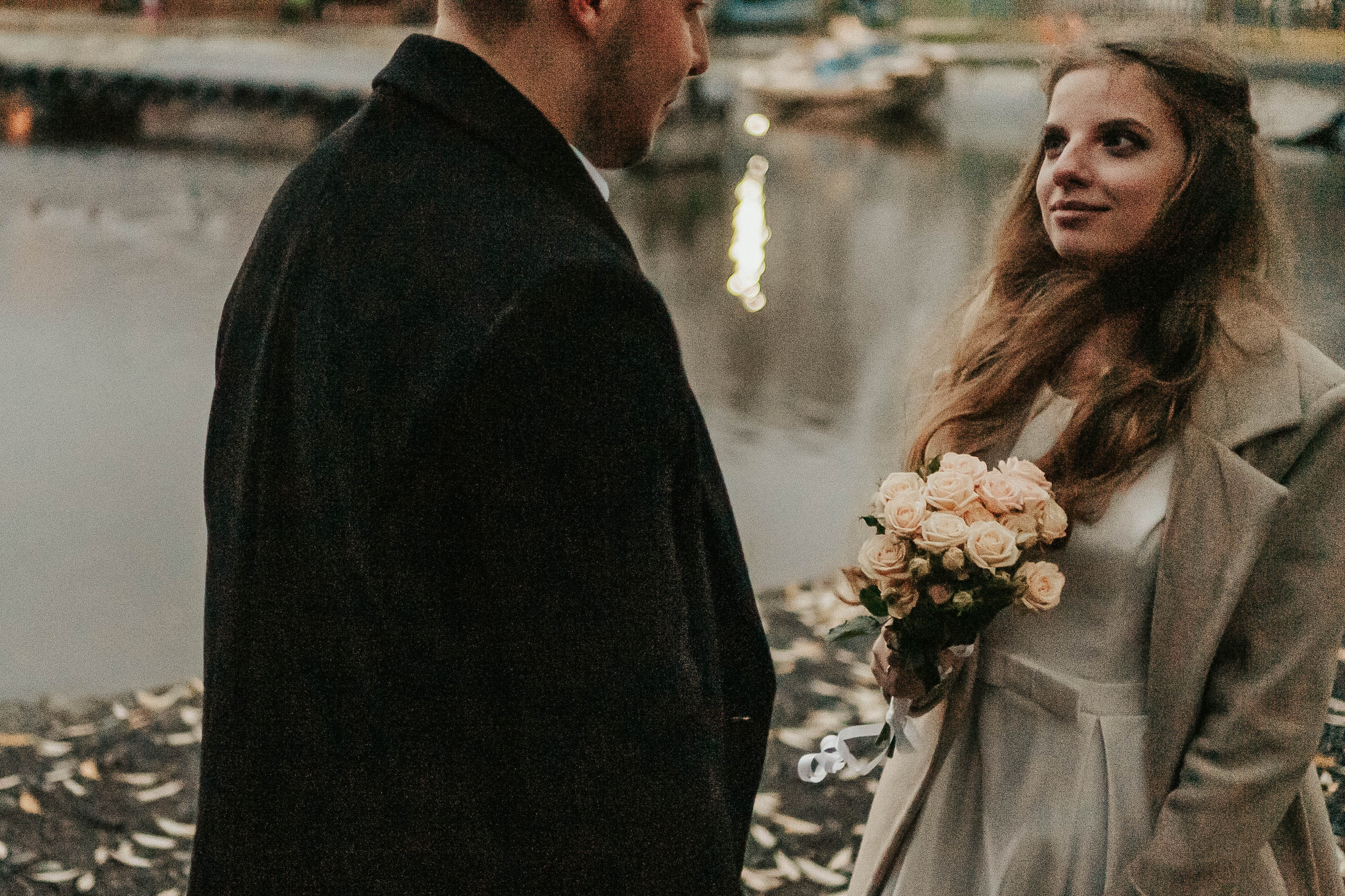 Осенью быстро темнеет