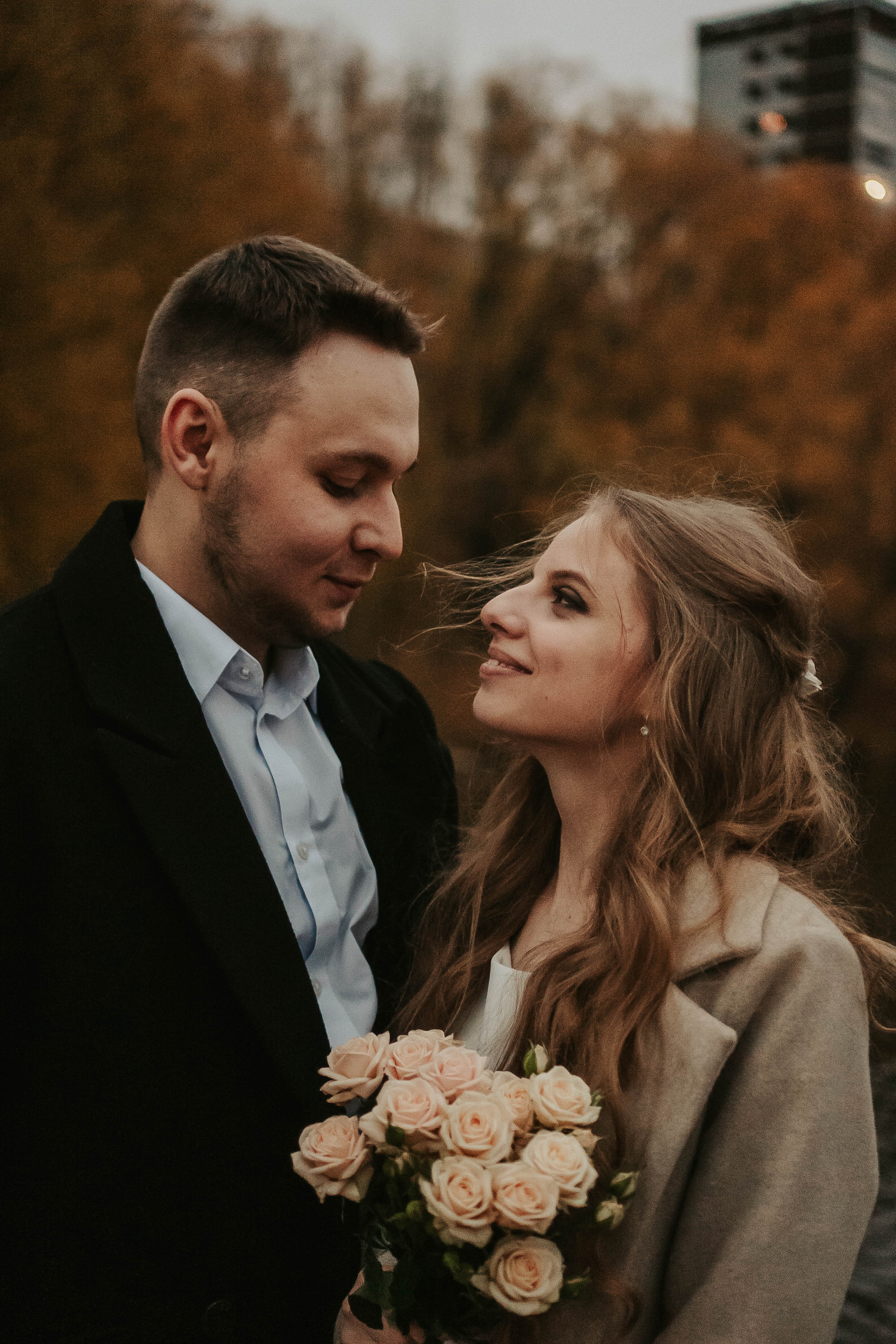 Осенью быстро темнеет