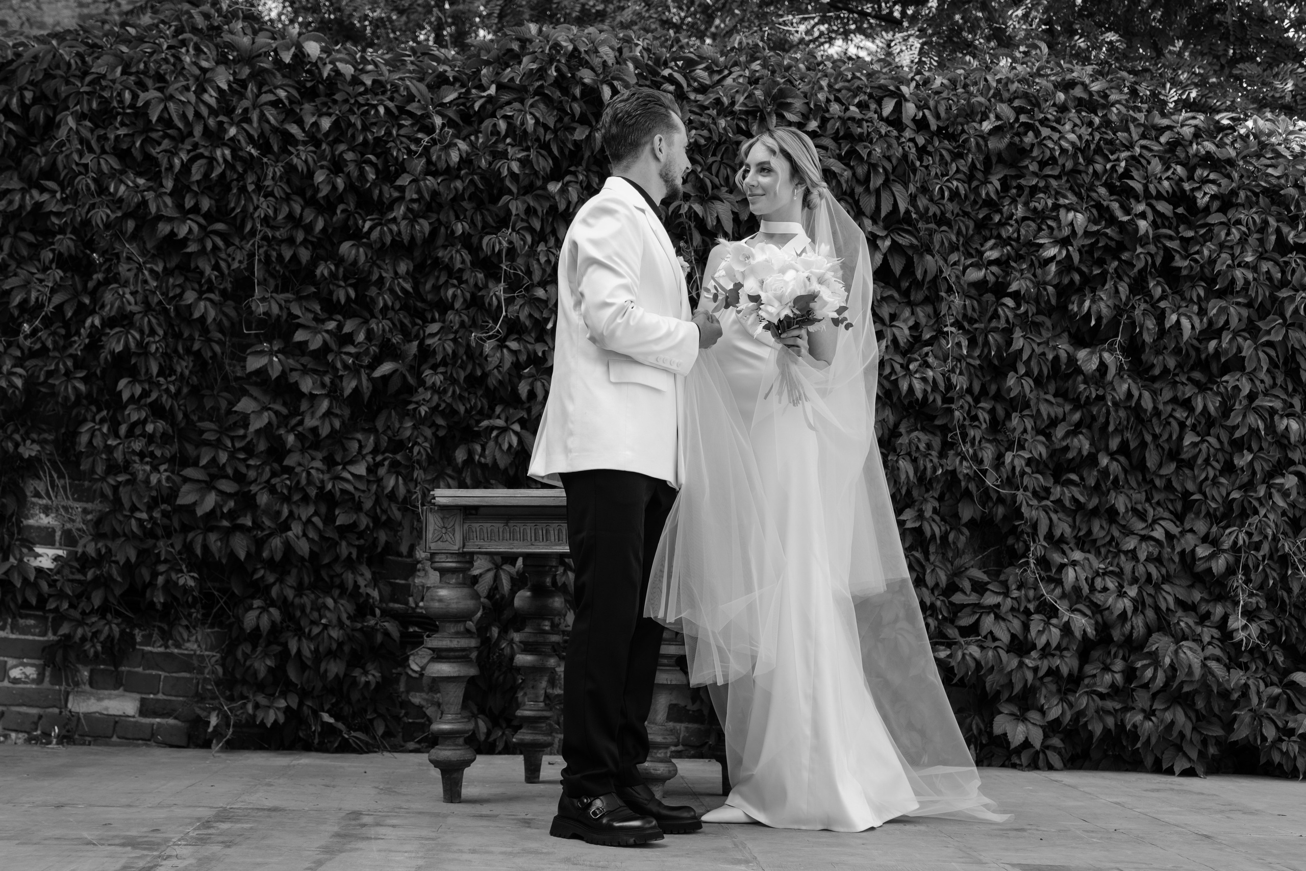 Alexander Alina. Wedding photographer