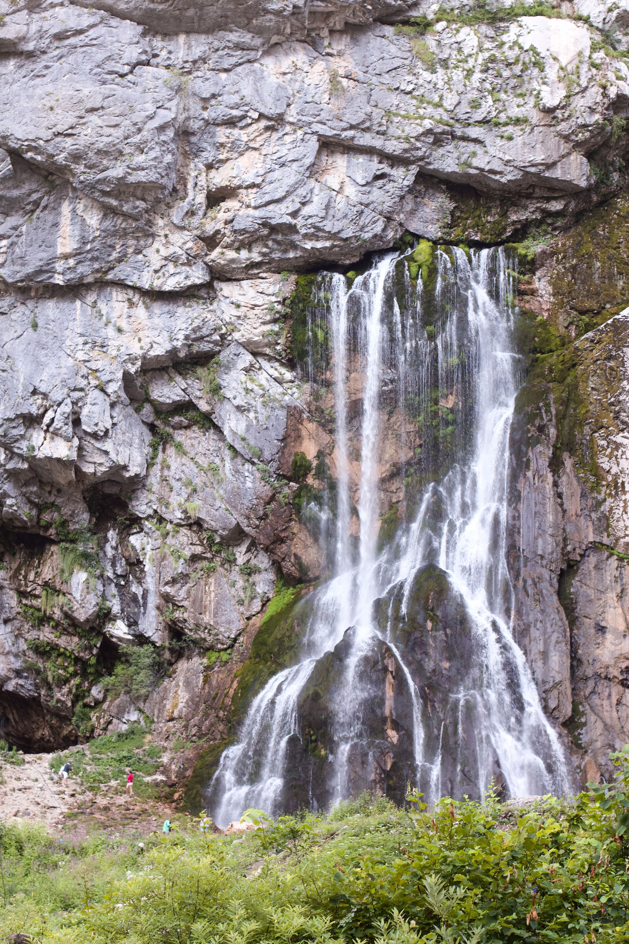 Абхазия. Школьные выпускные альбомы в Москве Марина Николаева