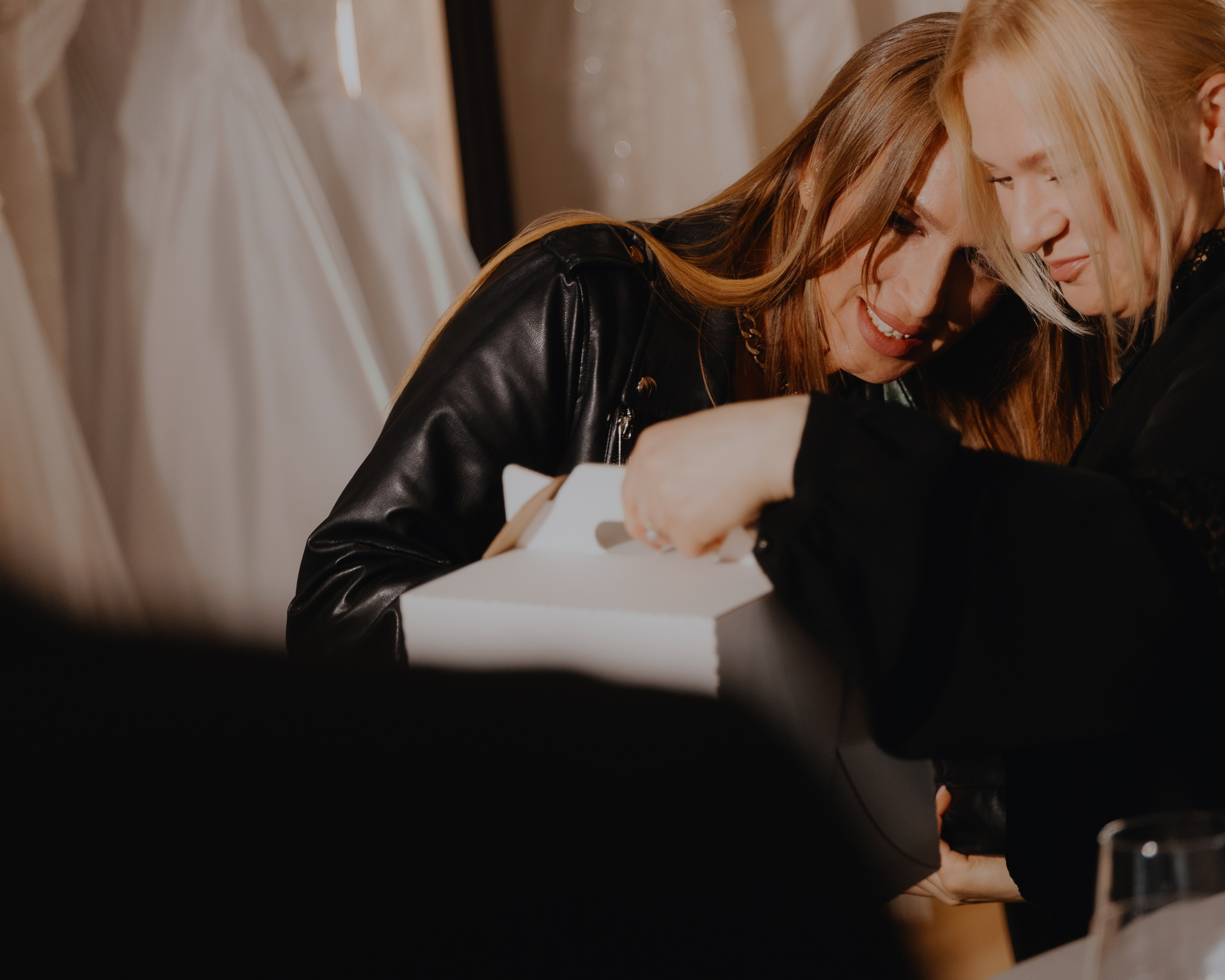 Открытие свадебного салона VISHA. Свадебные фотографы в Гомеле и Минске Сергей и Анастасия Фещенок