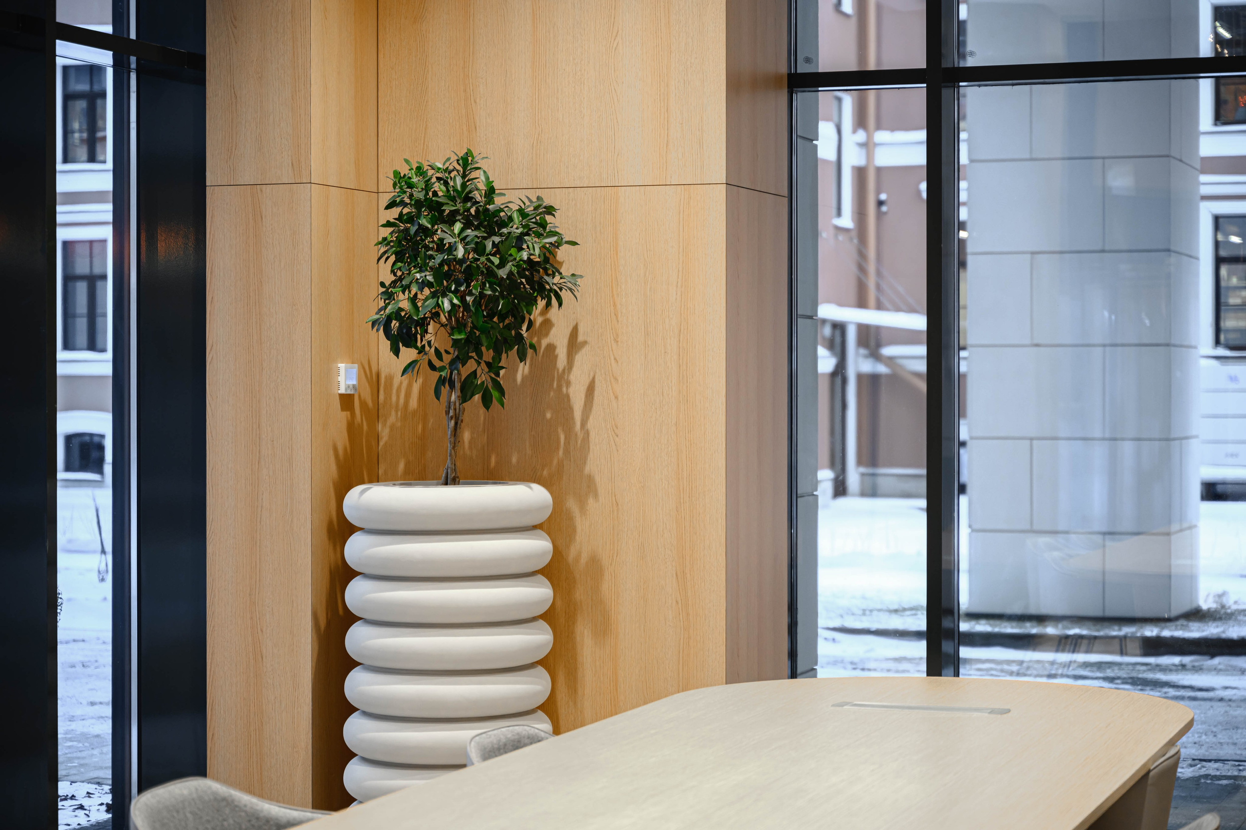 Фотосъемка мебели кофейни в холле аппартаментов Well. Интерьерный и репортажный фотограф в Санкт-Петербурге