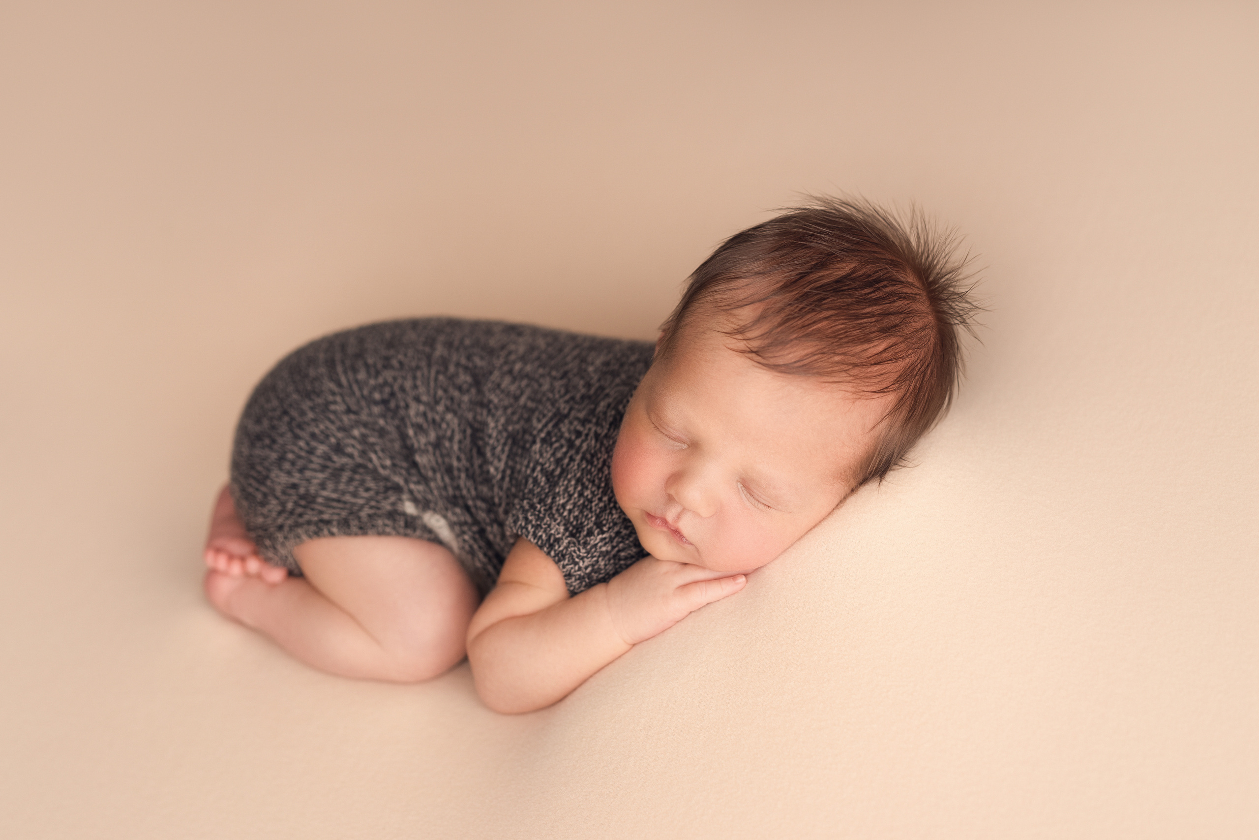 Артур. Фотограф новорождённых малышей в Уфе