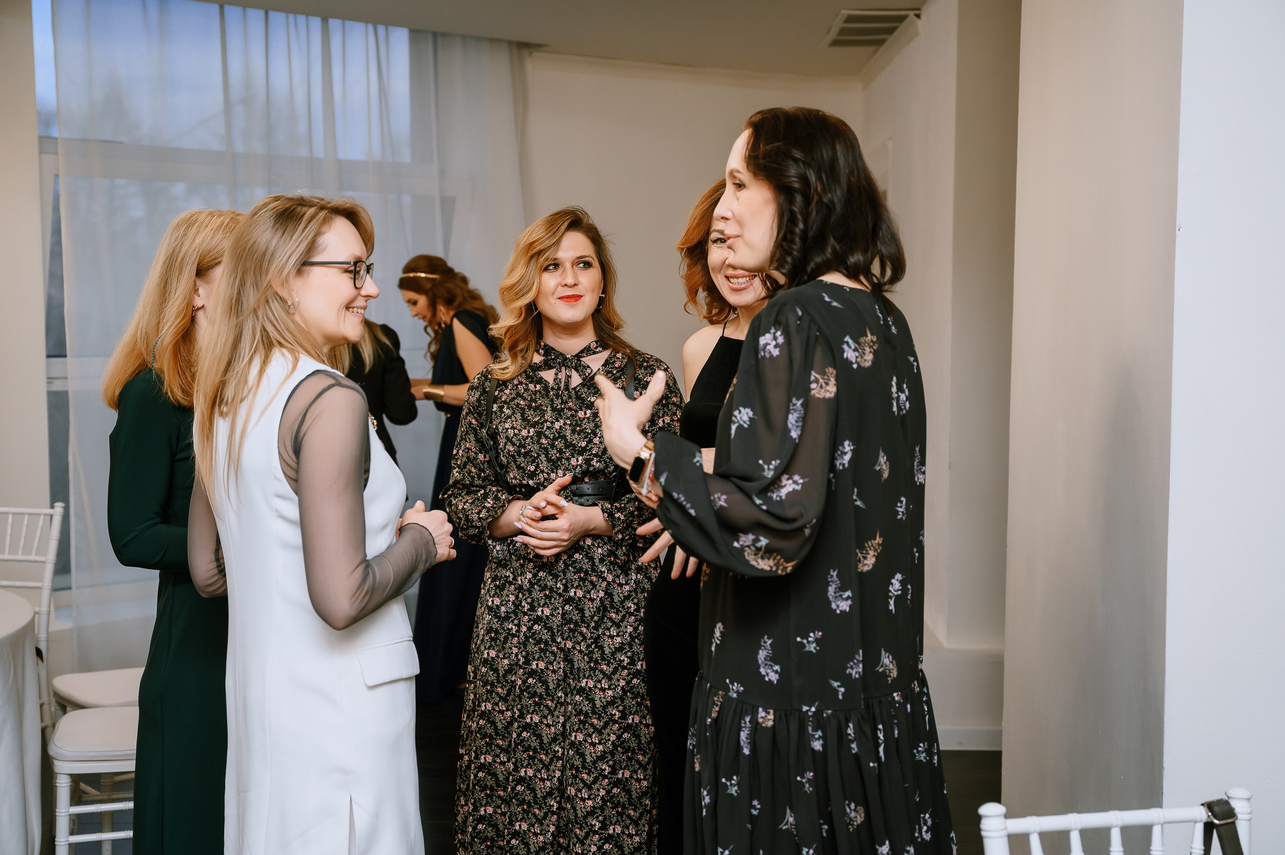 Поэтический вечер Ольги Любимовой. Свадебный и просто хороший фотограф в Челябинске