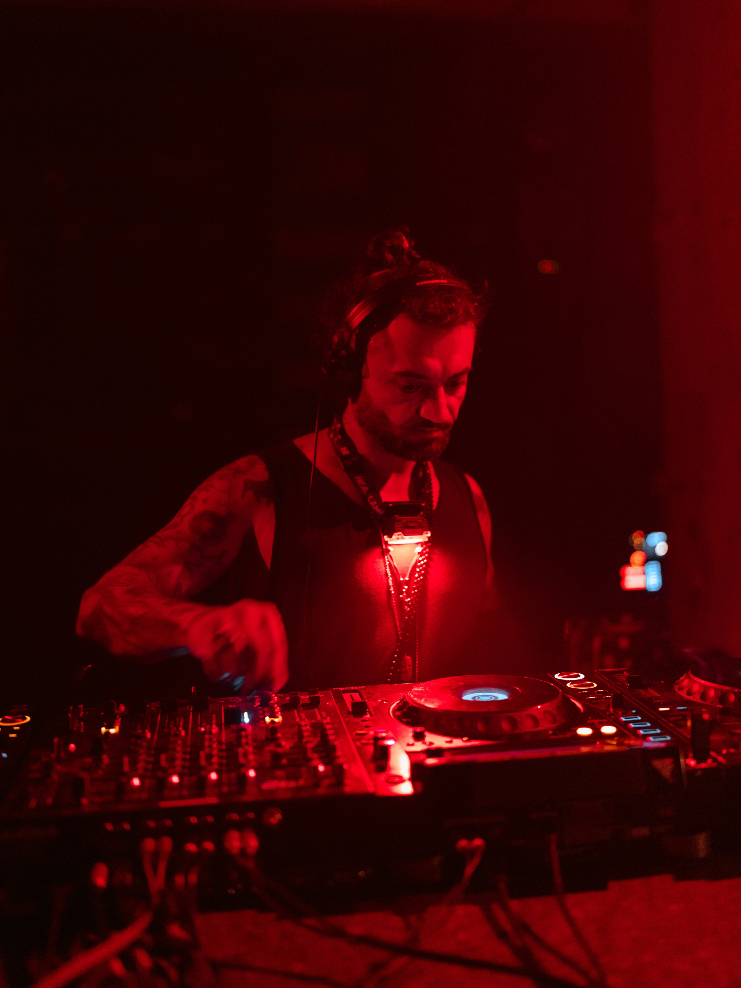 SICK YEARS, ARMA ╳ SILA SVETA. @tomrus: Рустам Шагиморданов — фотограф