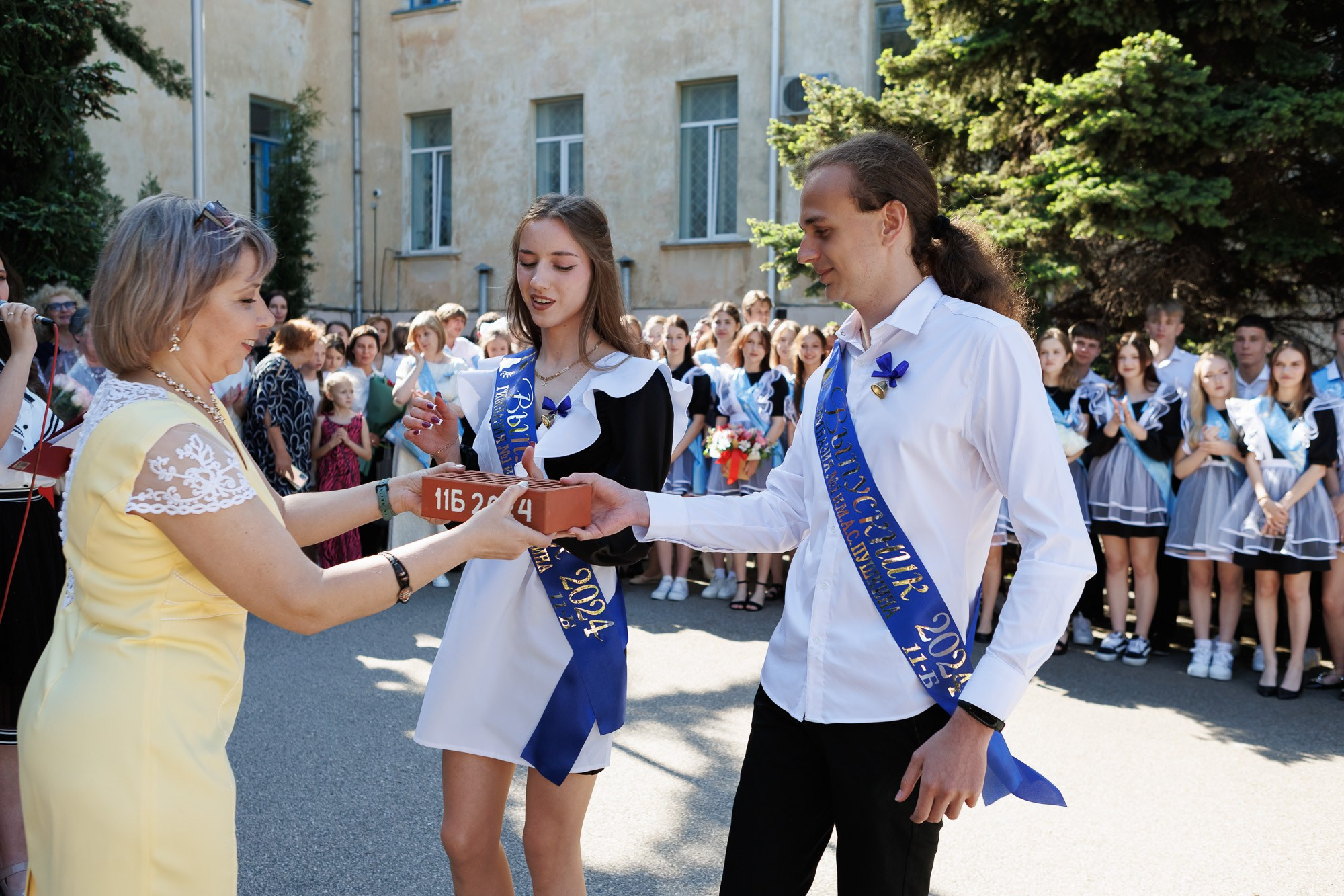 Последний звонок в Гимназии № 1, г. Севастополь. Свадебный фотограф, фотосъемка в Крыму, Севастополе, Симферополе, Ялте