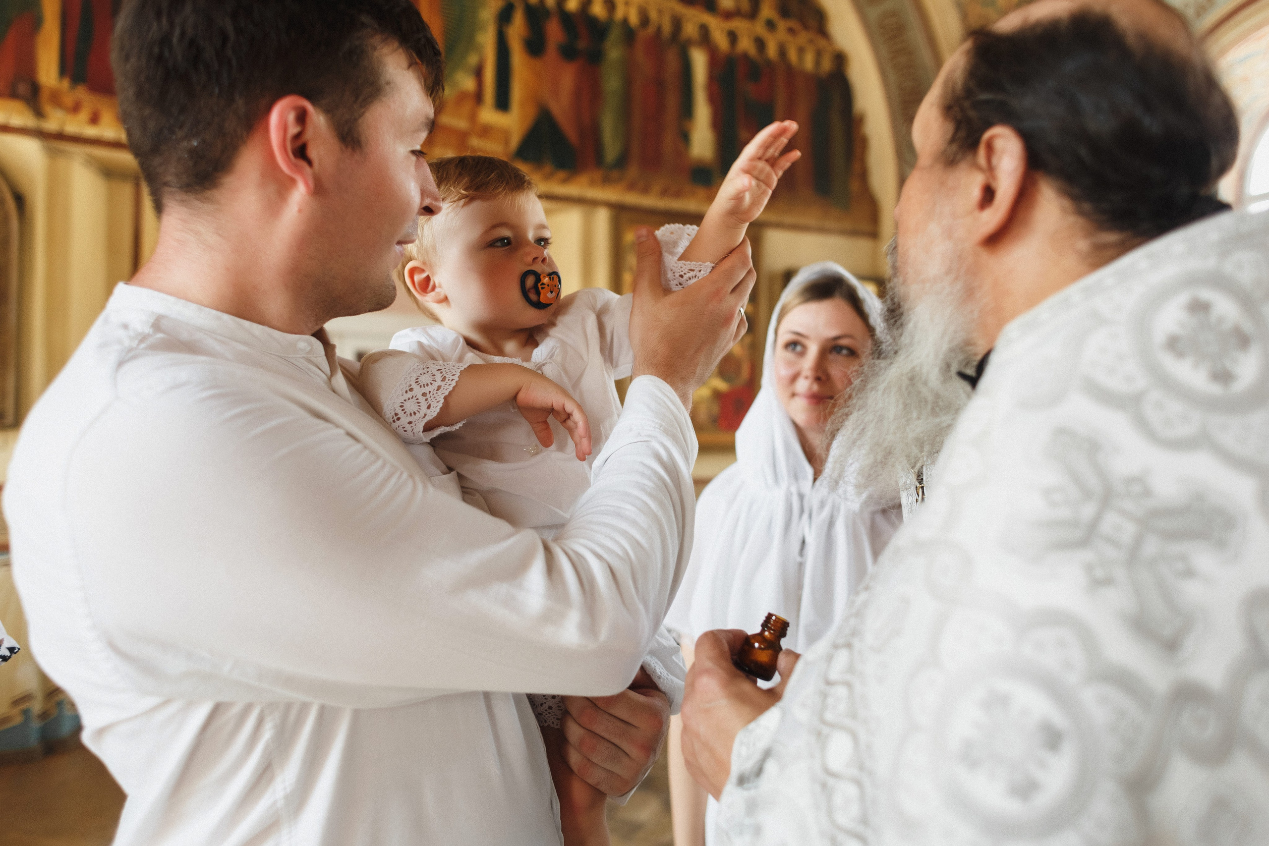 Фотосъёмка крещения Ильи в Никольской церкви Таганрога. Свадебный и семейный фотограф в Таганроге Бакарюк Антон
