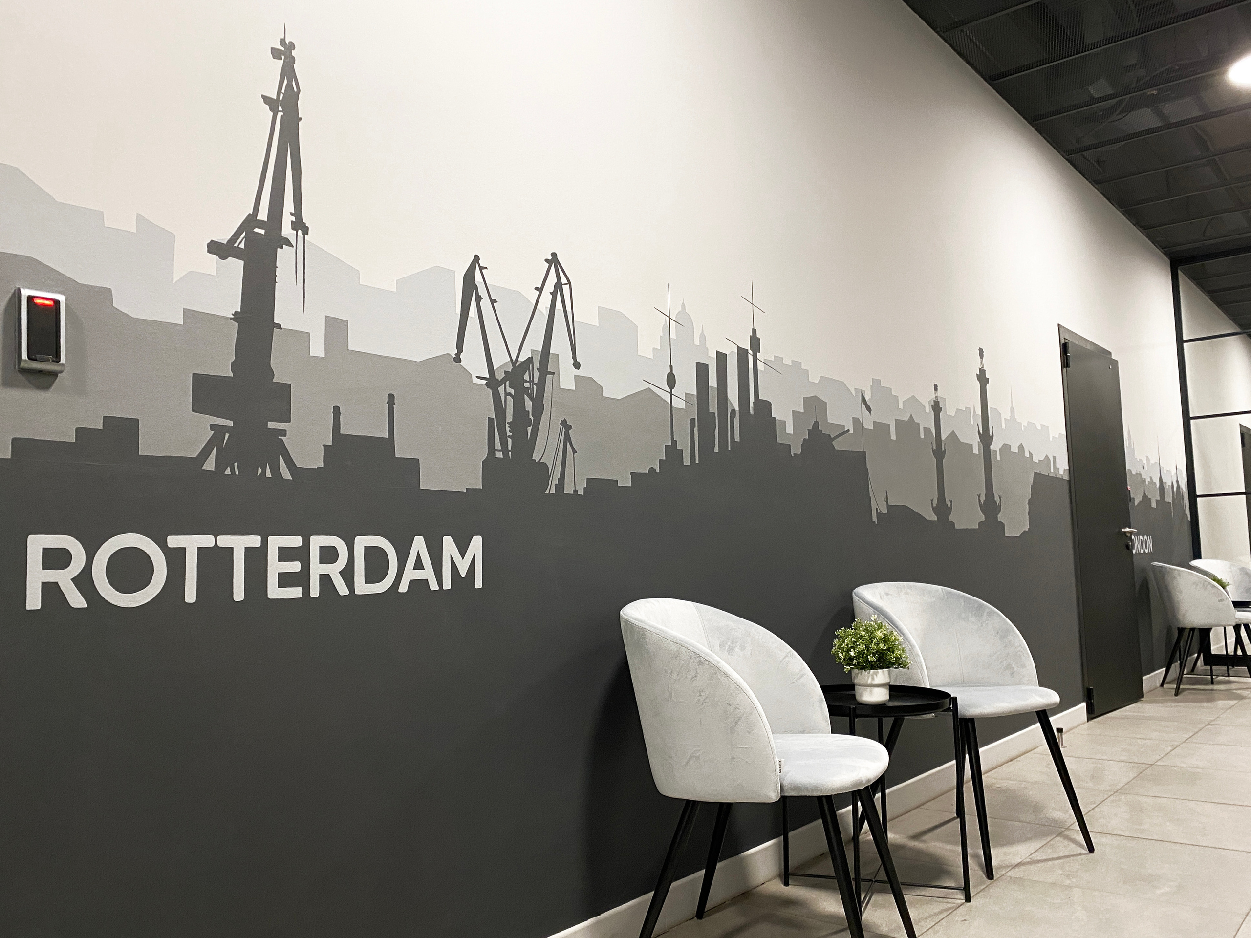 Docklands PAGE Санкт-Петербург. Стены с душой