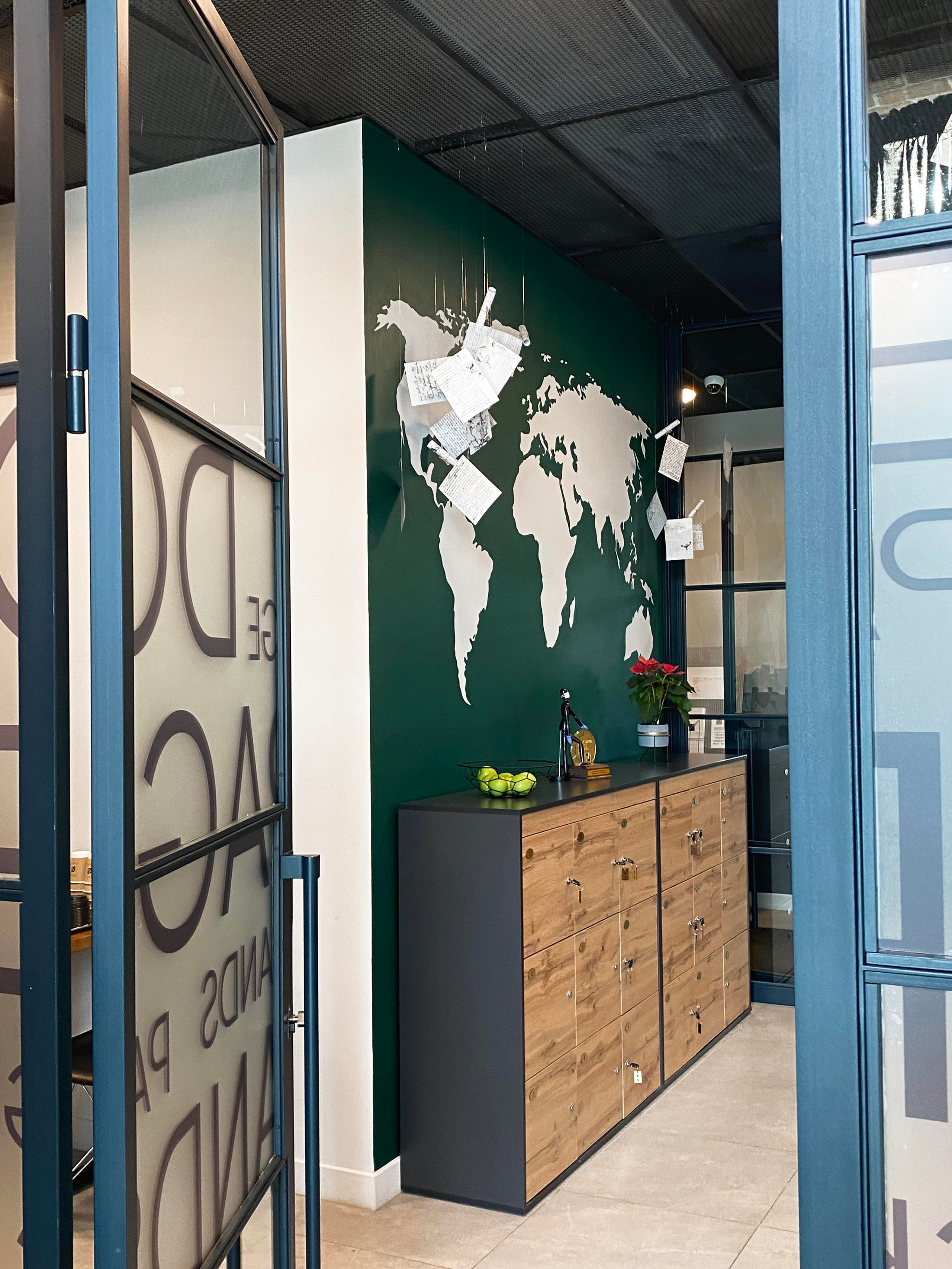 Docklands PAGE Санкт-Петербург. Стены с душой