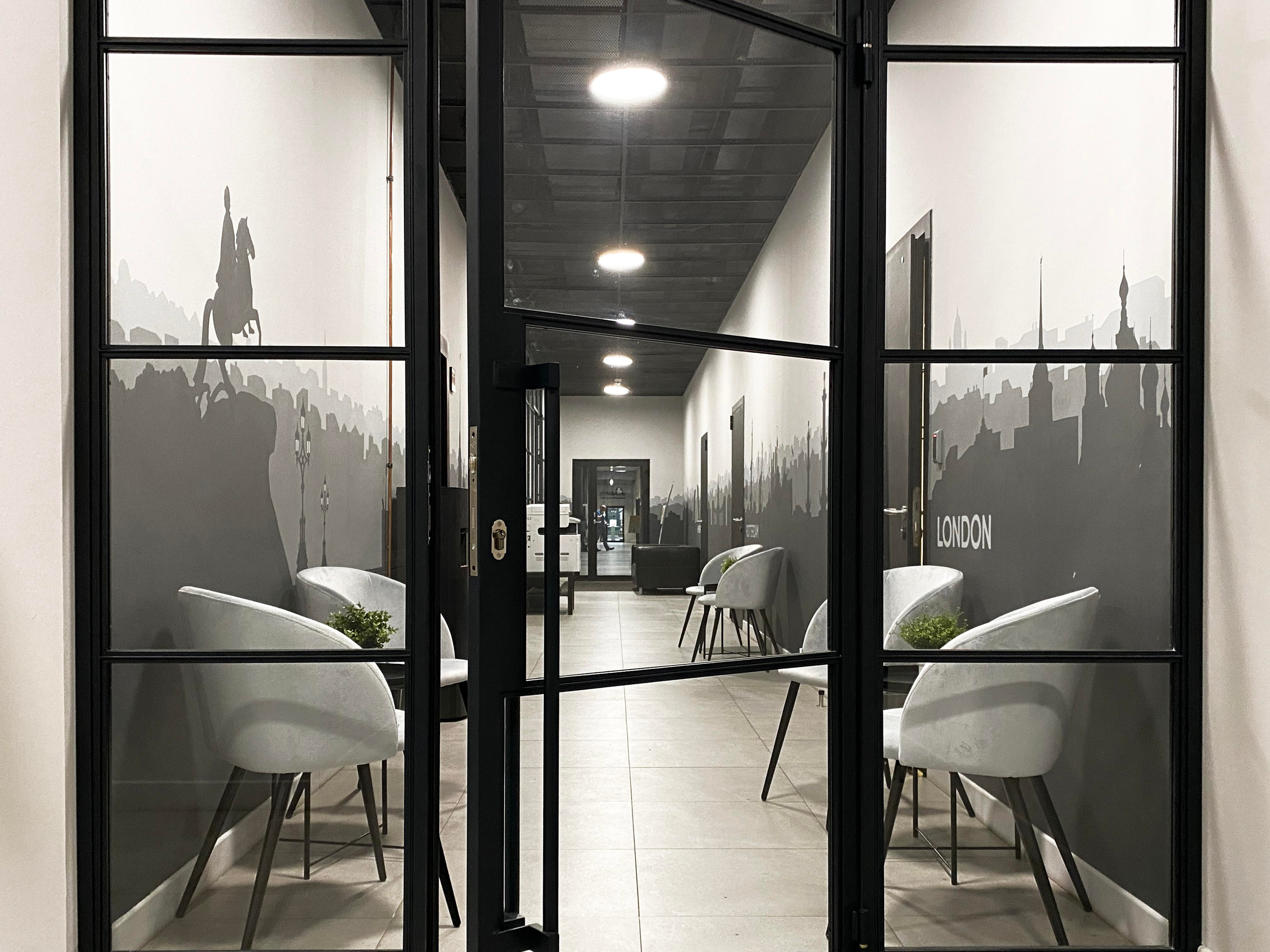 Docklands PAGE Санкт-Петербург. Стены с душой