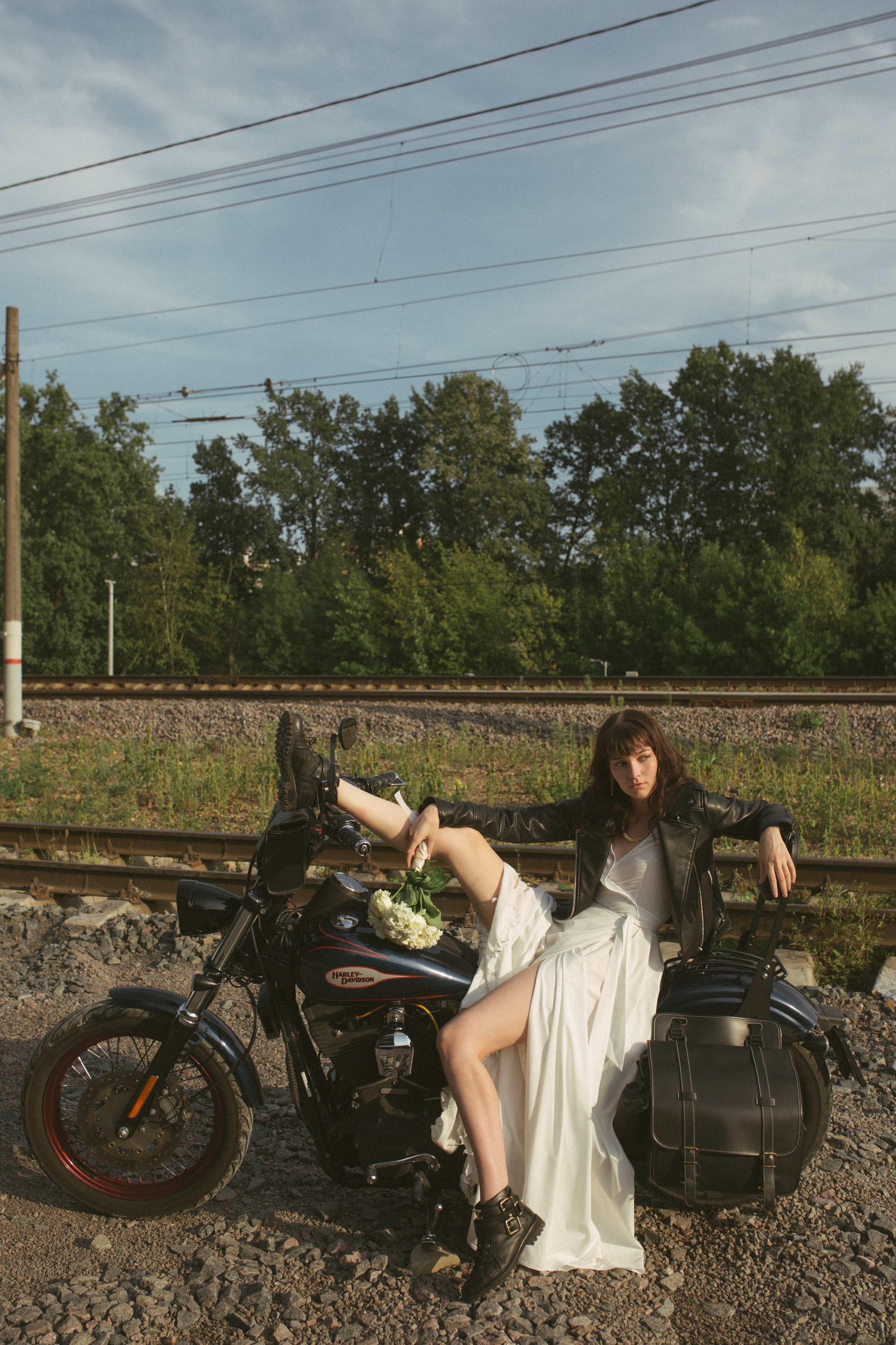 Love story с мотоциклом. Фото Радости. Свадебный и семейный фотограф в Москве Юлия Самойлова