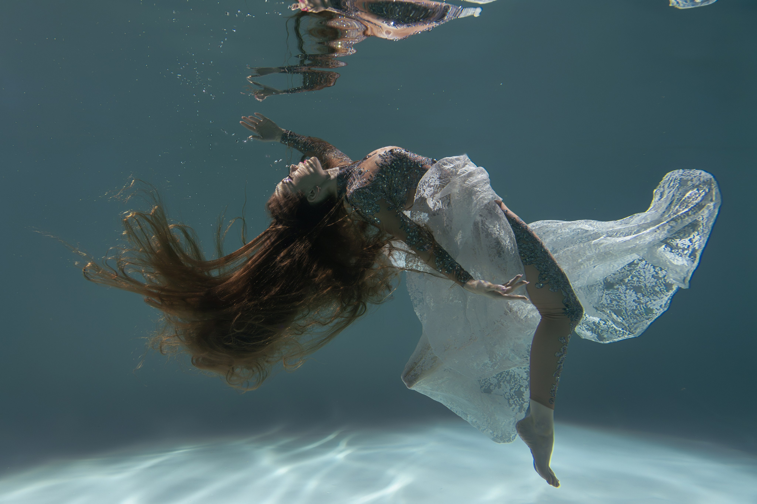 Фотосессия в студии подводной съемки | Надежда Воробьёва. Семейный и женский фотограф в Москве Надежда Воробьева