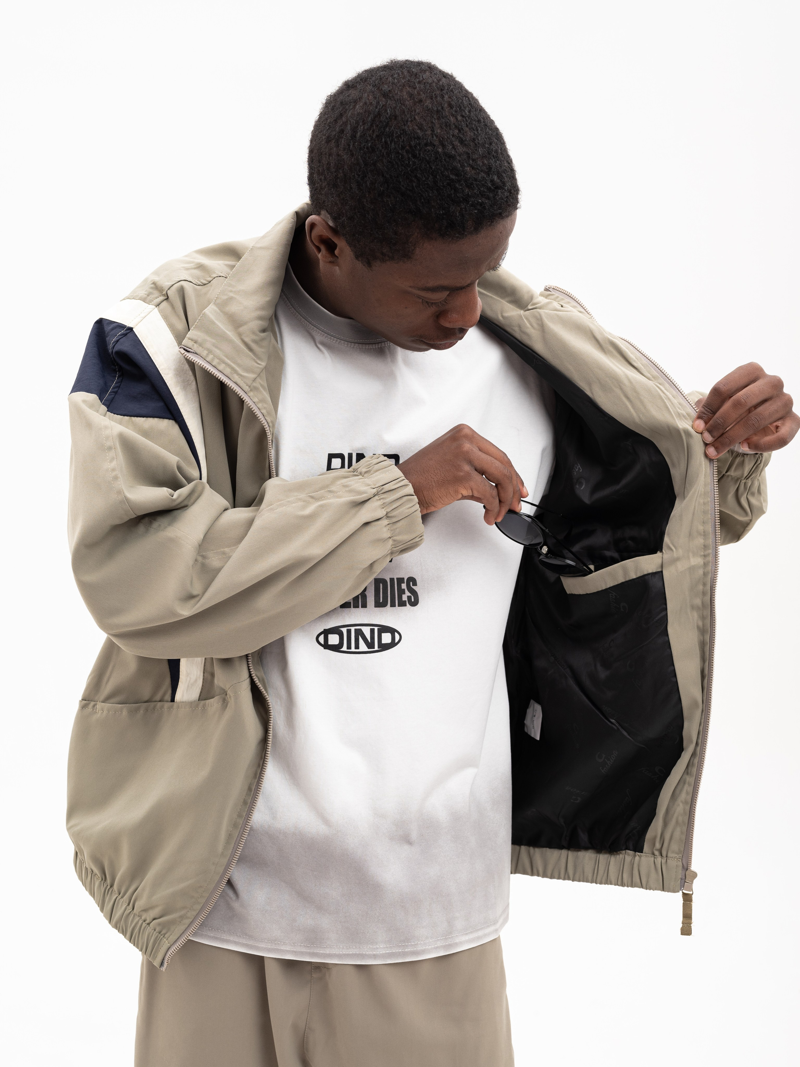 Подростковые вещи. Предметный фотограф, фото для маркетплейсов Пятигорск, КМВ