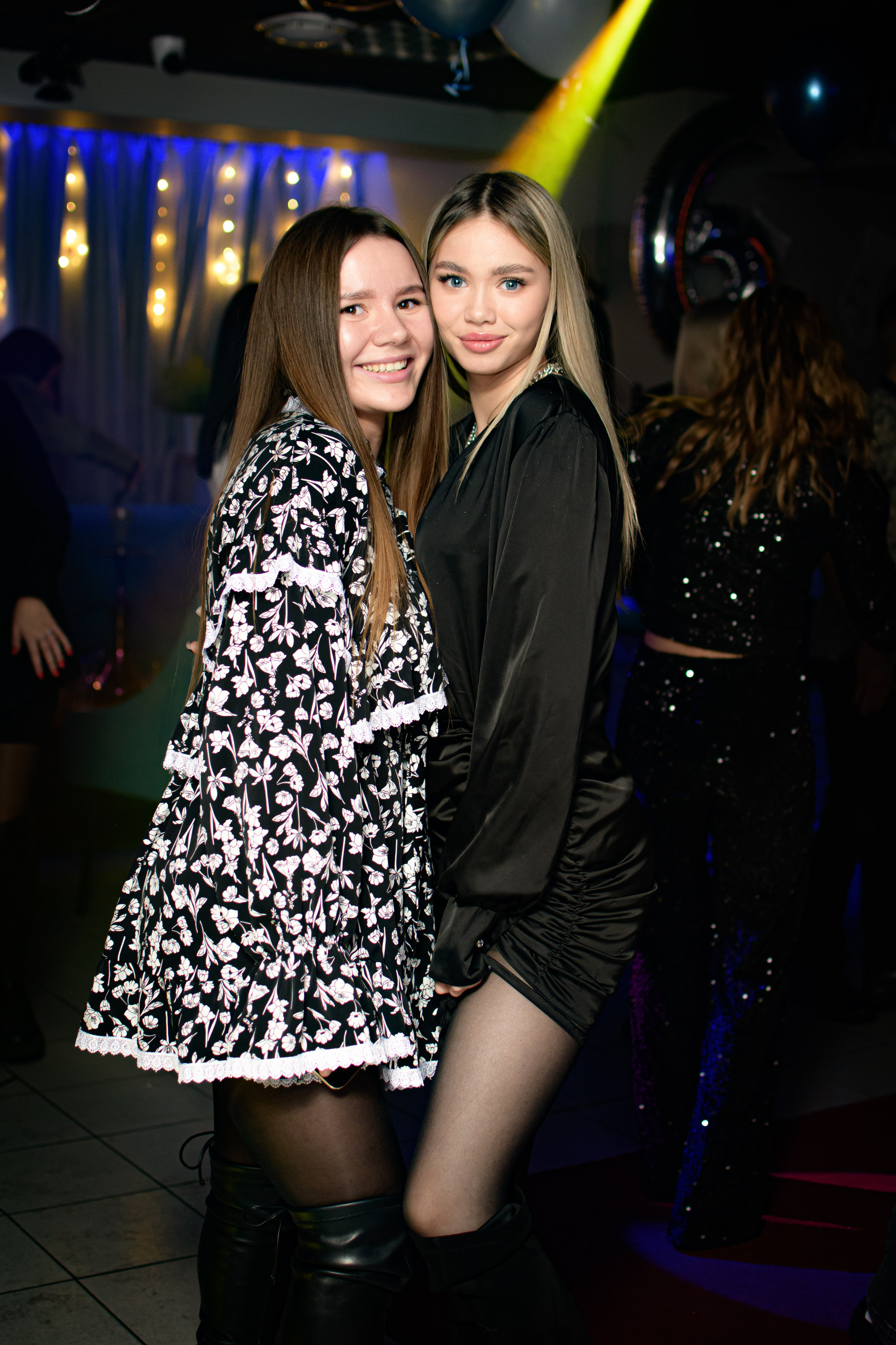 HOLLYWOOD / 6 YEARS. Photokarish