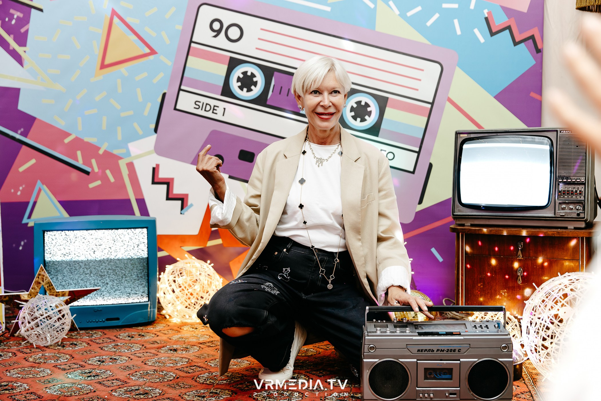 «Назад в 90-е!» в ресторане «Империя»