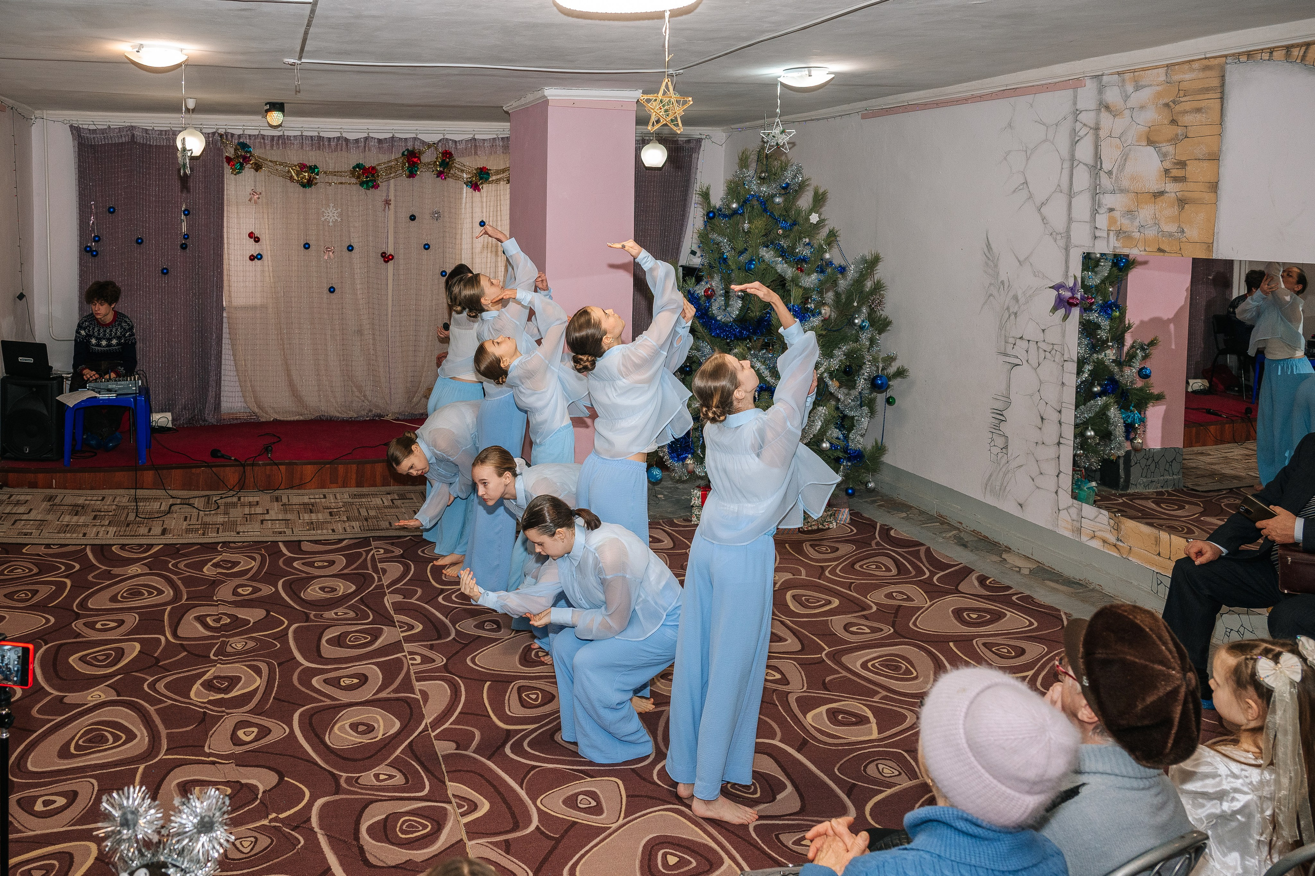 Новогодняя ёлка 2026. Семейный клуб «Открытый город»