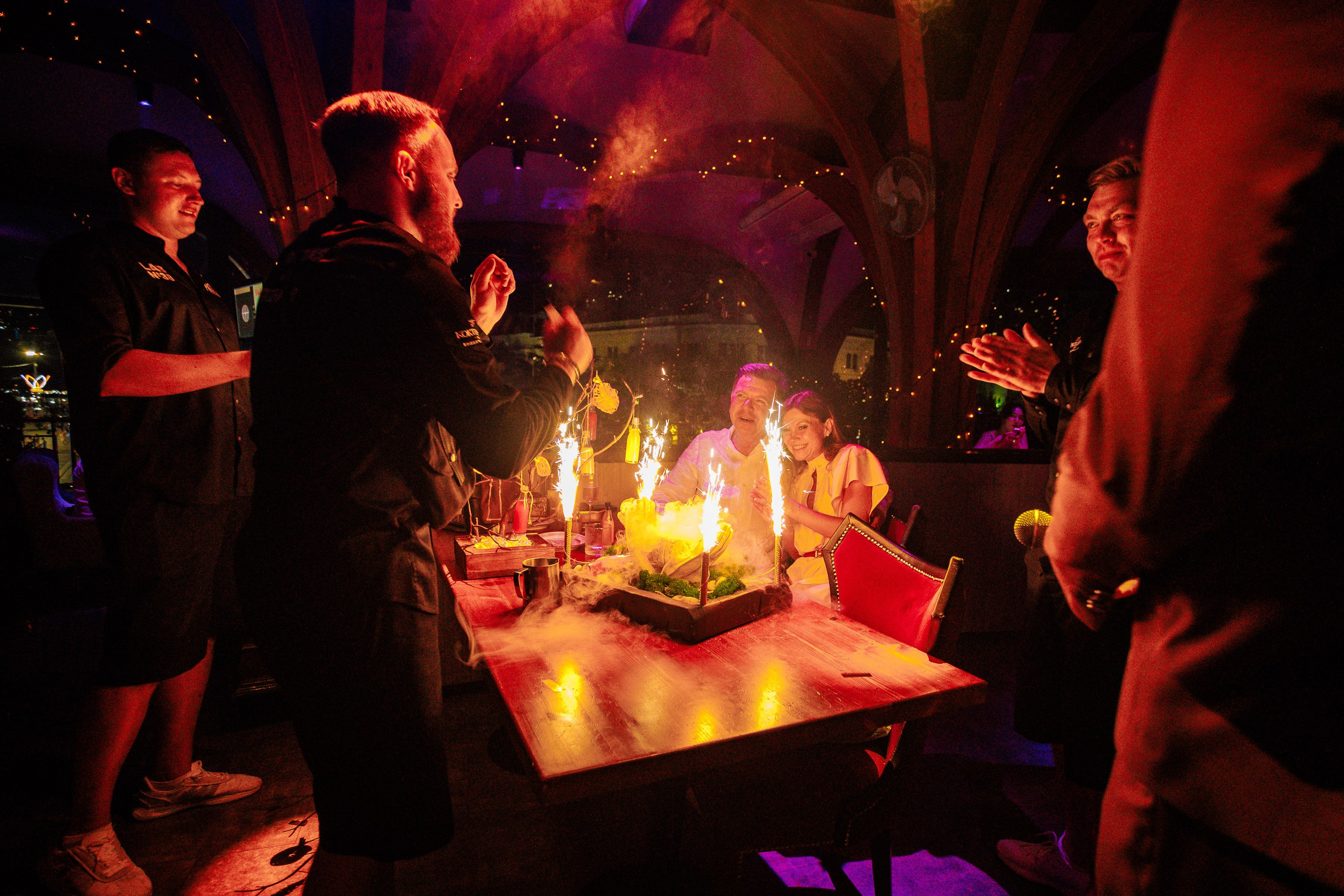 PTIZZA SHOW. Gold & Black in Ptizza Bar_Ялта_6.07.2025. Аминов Руслан | Фотограф