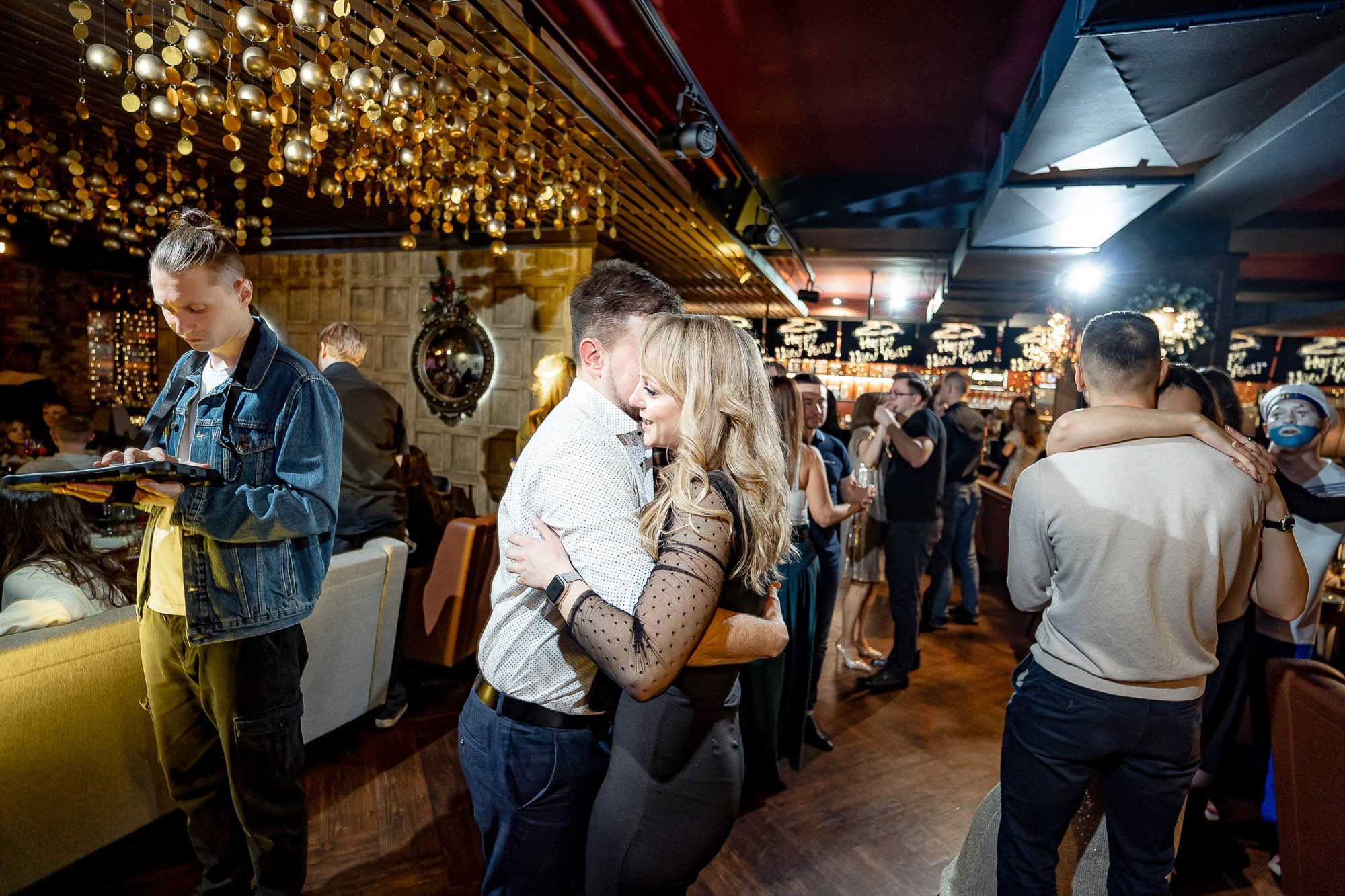 Новый год 2024 в Peoples. Сергей Кошкин. Репортажная и ивент-фотография в Сургуте