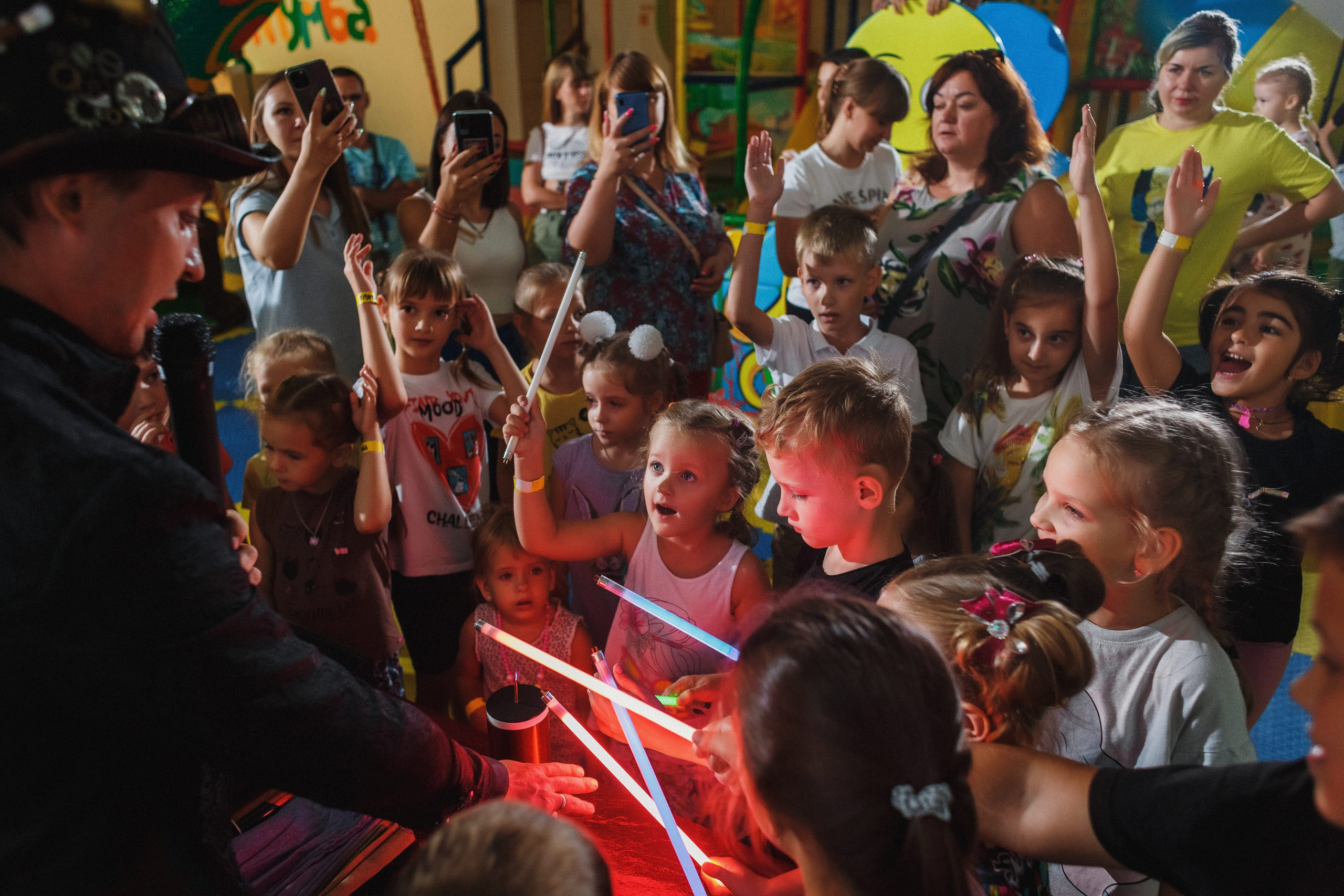 Волшебные моменты: детский праздник в игровой Клумба, Таганрог. Свадебный и семейный фотограф в Таганроге Бакарюк Антон