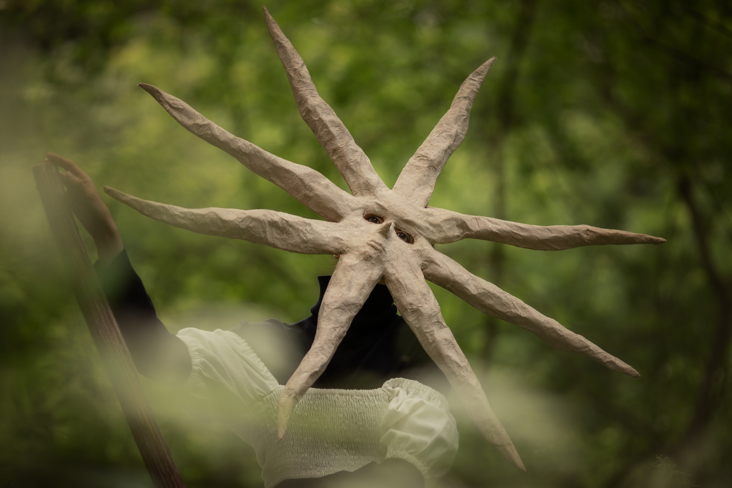 Фотопроект «Духи леса» — маски из папье-маше, свет и тишина природы. Фотограф Анна Грошикова — авторская съёмка на рассвете и закате в Москве, Мытищах, Солнечногорске и Московской области