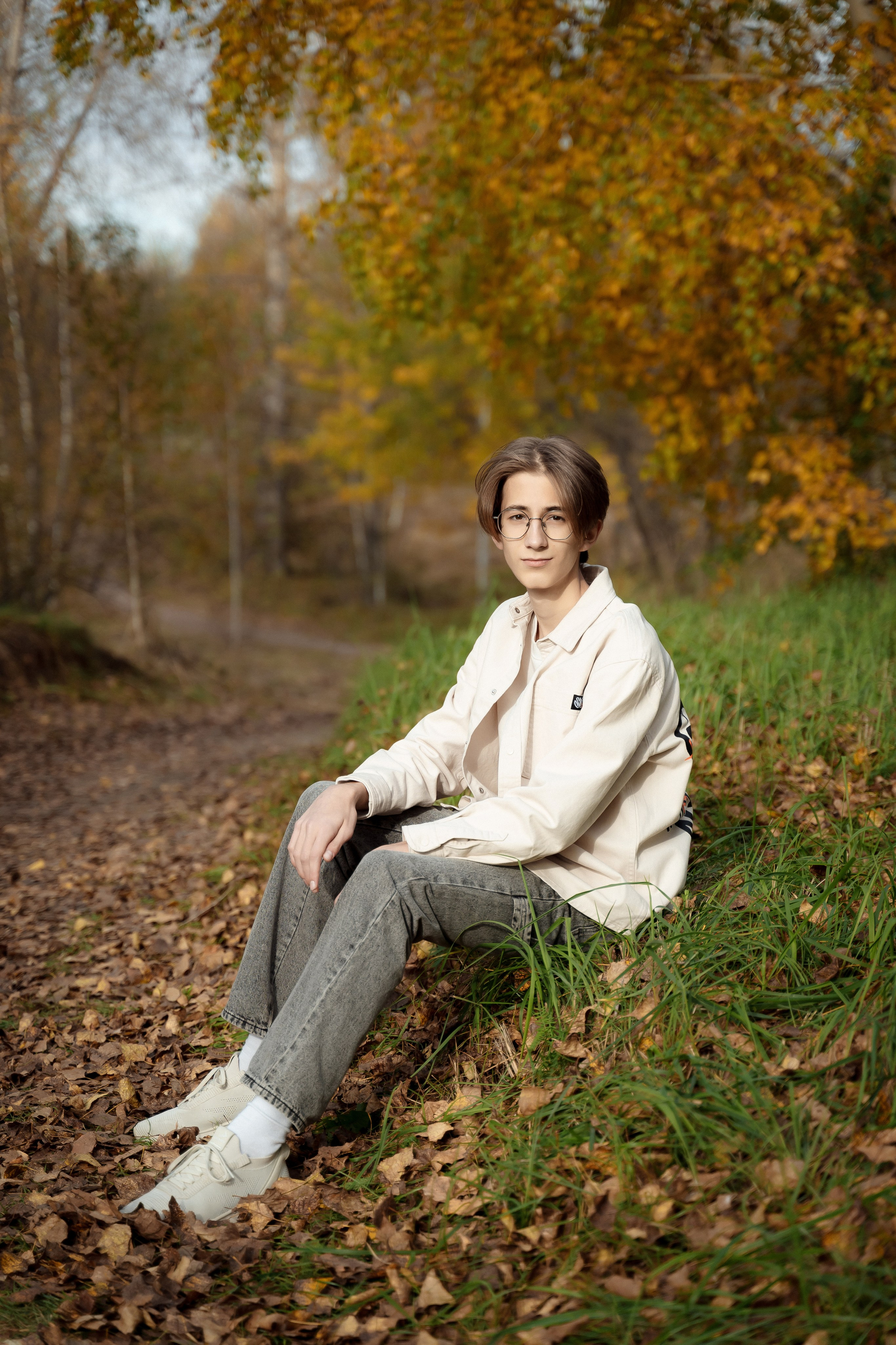 Фотосессия осенью в парке. 11 класс. Фотограф Ким Наталья в Красноярске