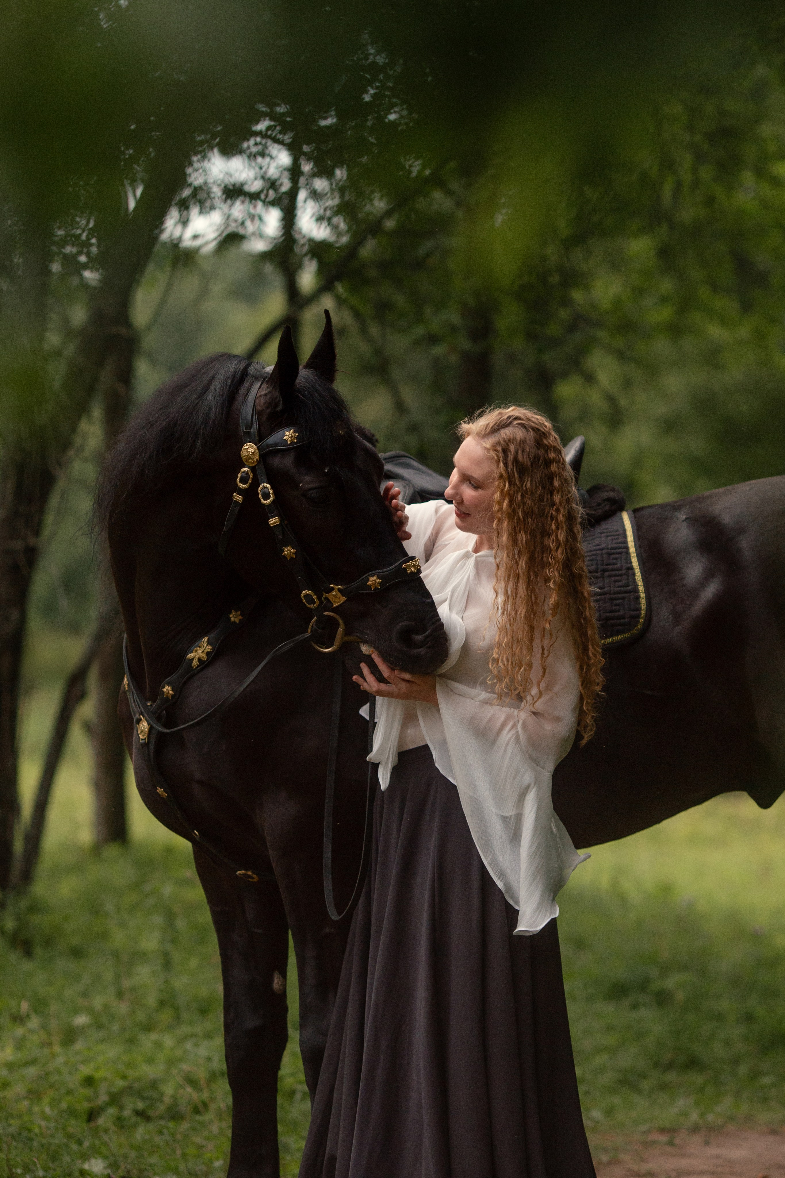 Елена и Ван Хельсинг. Фотосессии с лошадьми в Санкт-Петербурге