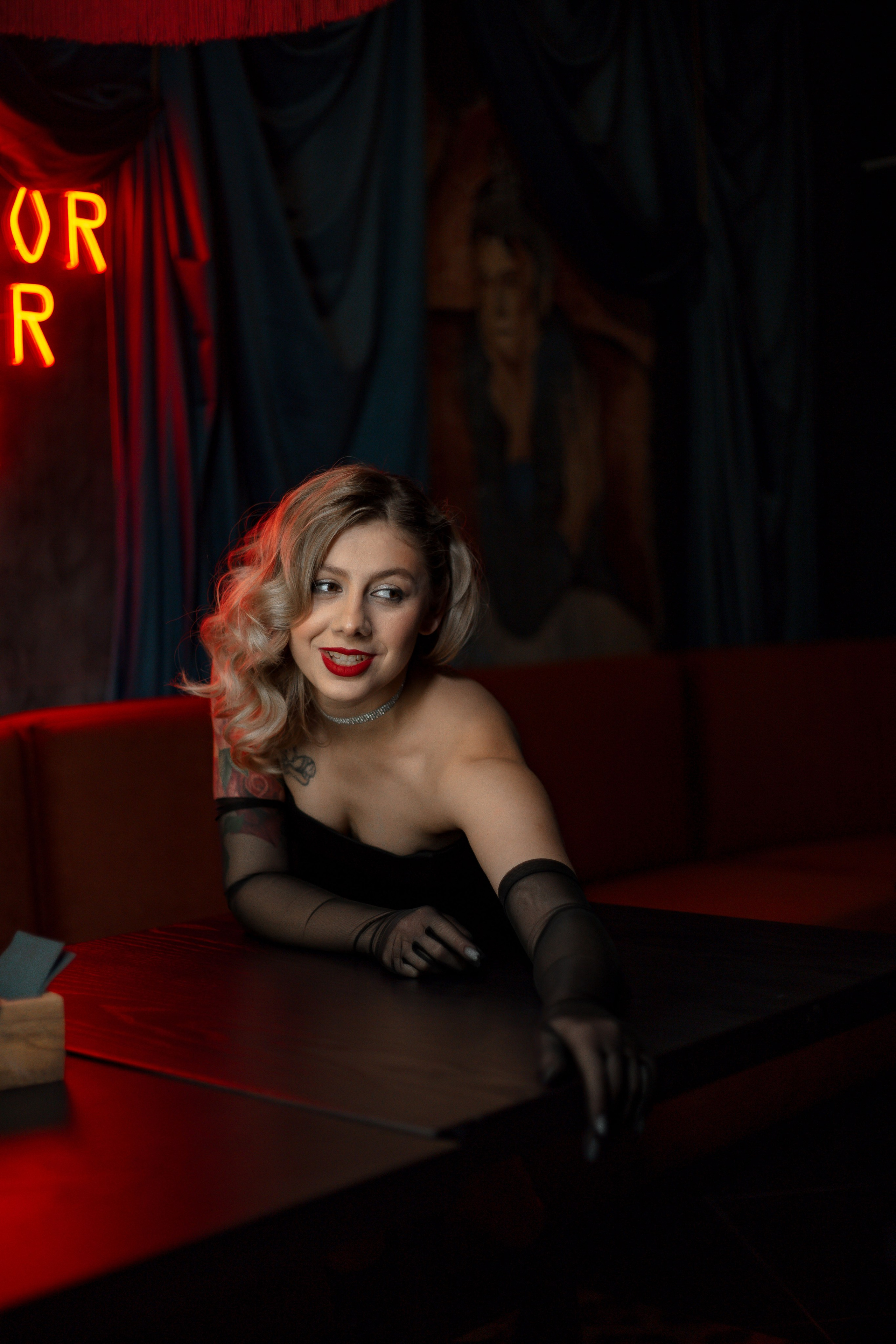 Индивидуальная фотосессия в г. Ижевск в ресторане. Бизнес фотограф Ижевск — Назаров Роман