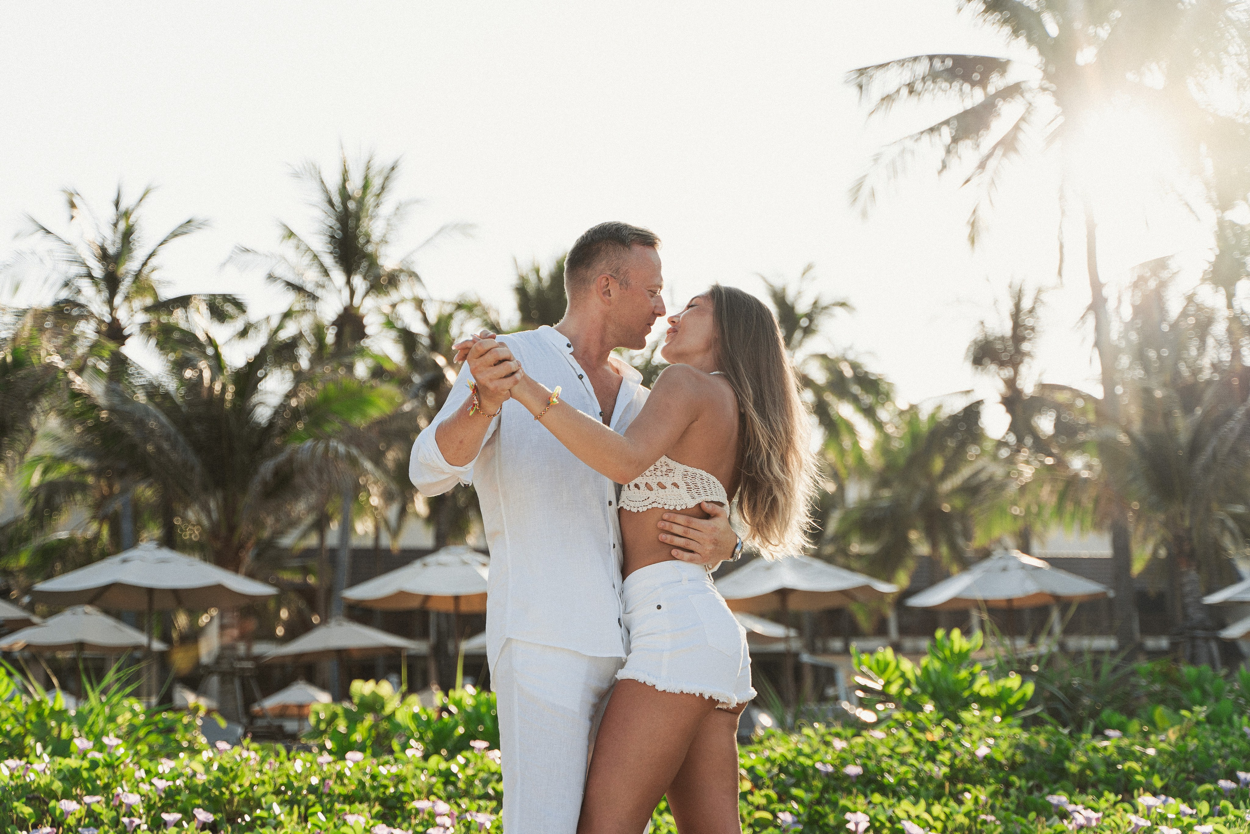 Love Story и Свадебная Фотосъёмка на Пхукете – истории любви в объективе. Ян Долматов — фотограф, видеограф и продюсер на Пхукете, Таиланд