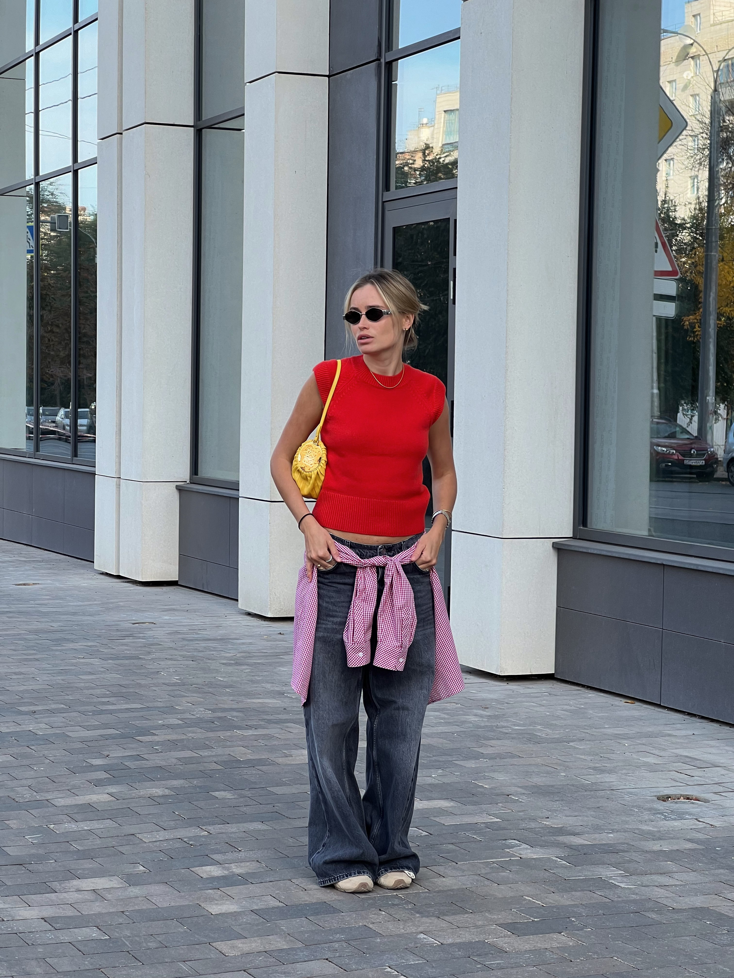 Настя — street съемка. Мобильный фотограф и видеограф — Алина