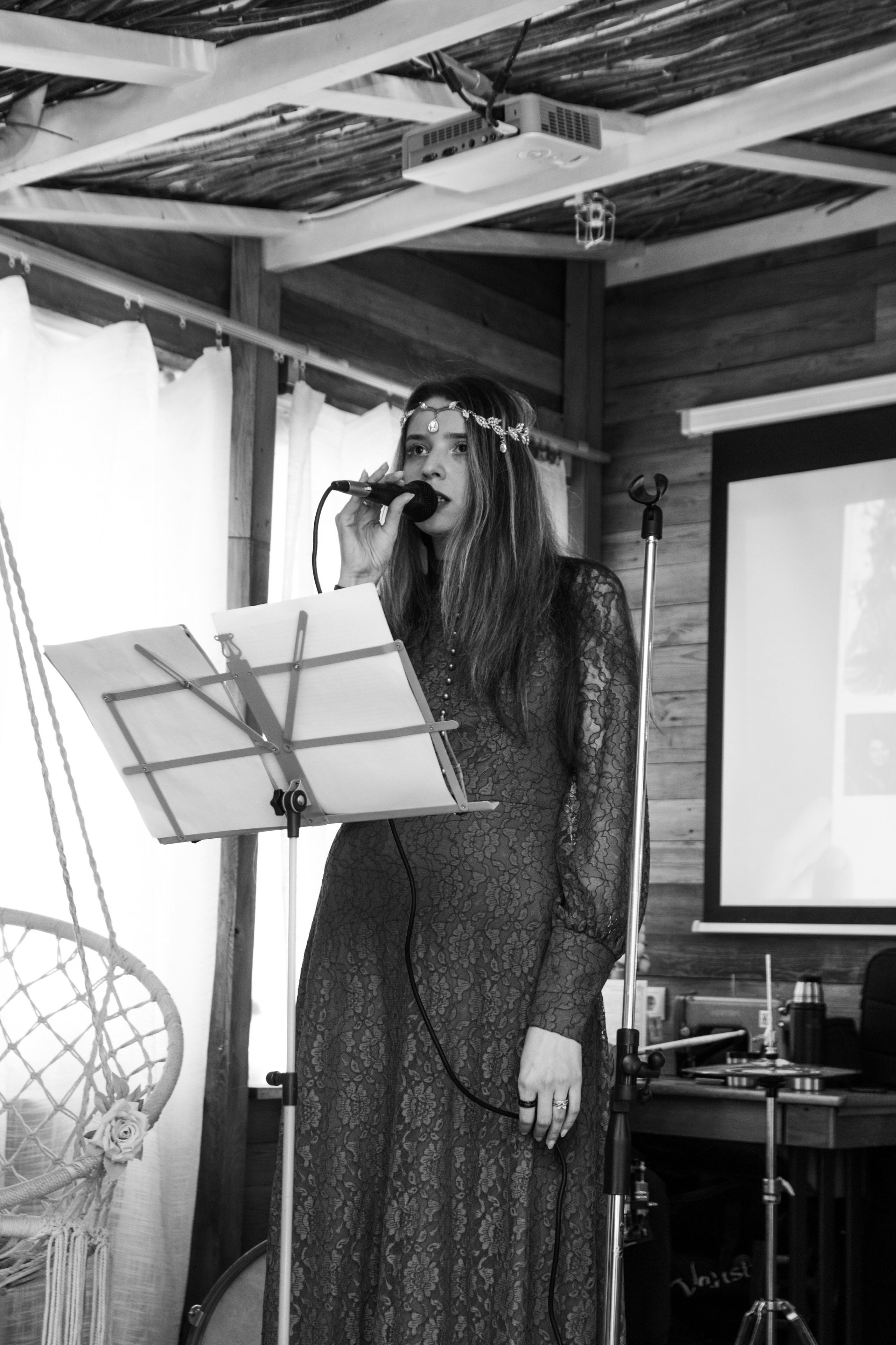 Творческий вечер автофикшн-книги Оли Черных «Абдоминально». Репортажный фотограф в Москве Legiodot