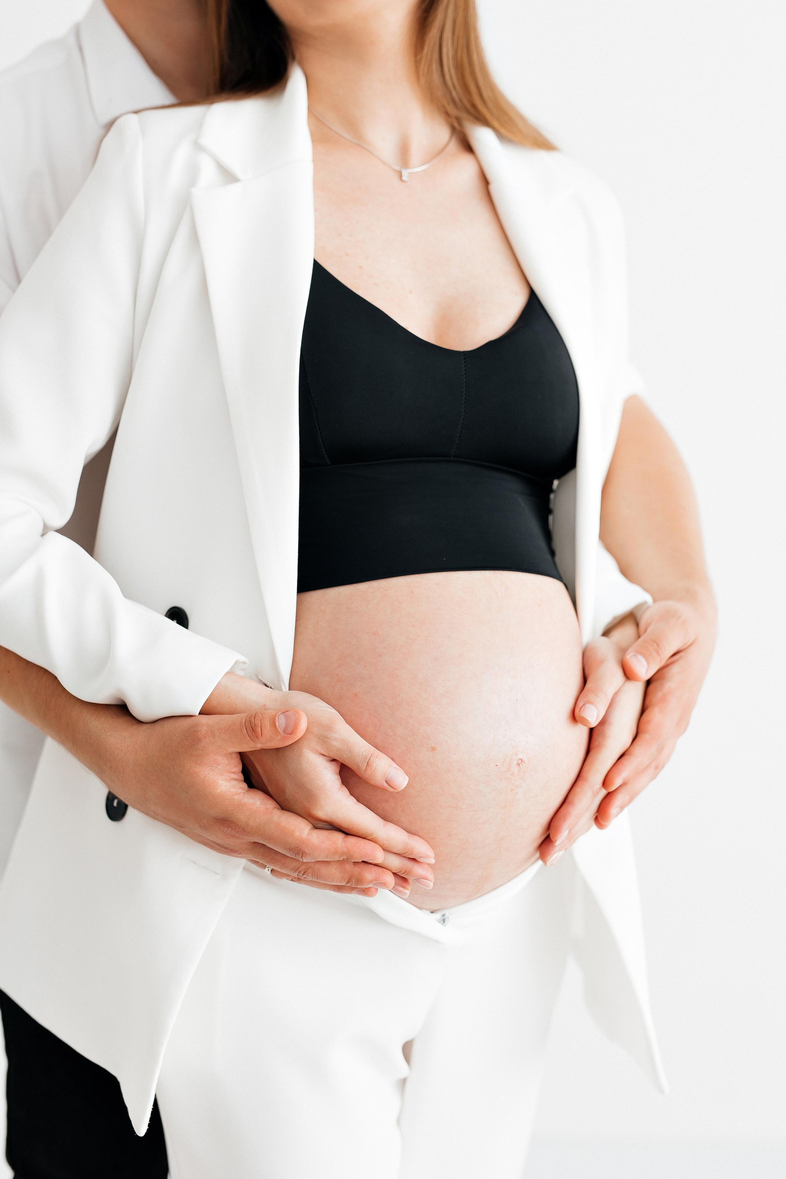 Беременность. Профессиональная детская и семейная фотостудия в Краснодаре