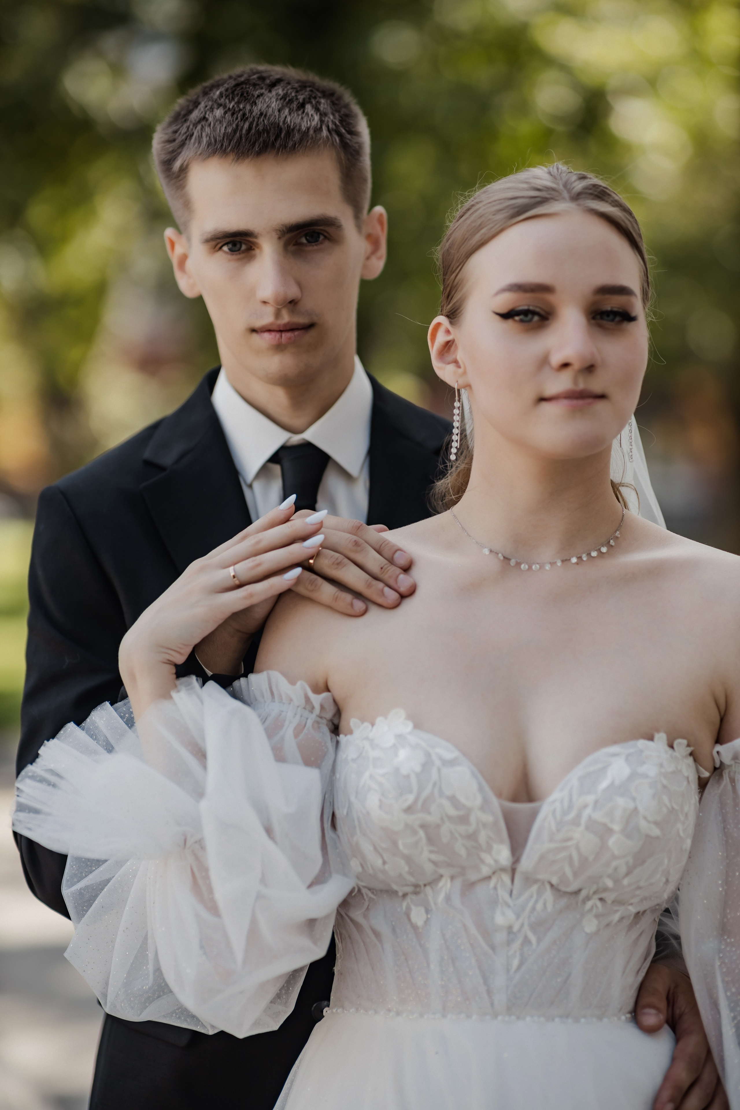 Артём Елена