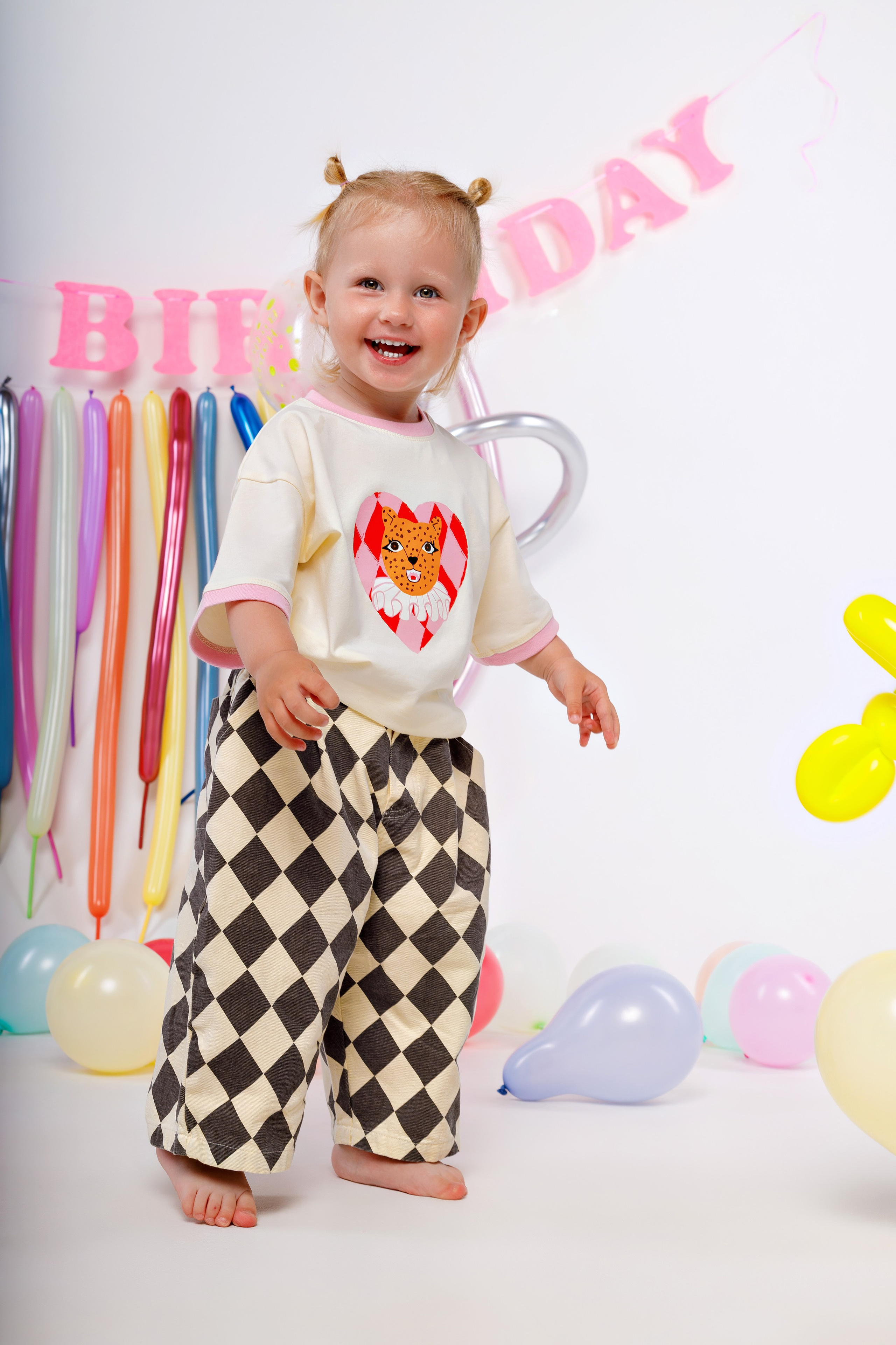 Детская фотосессия на 2 года в Сочи. Детский студийный фотограф Сочи