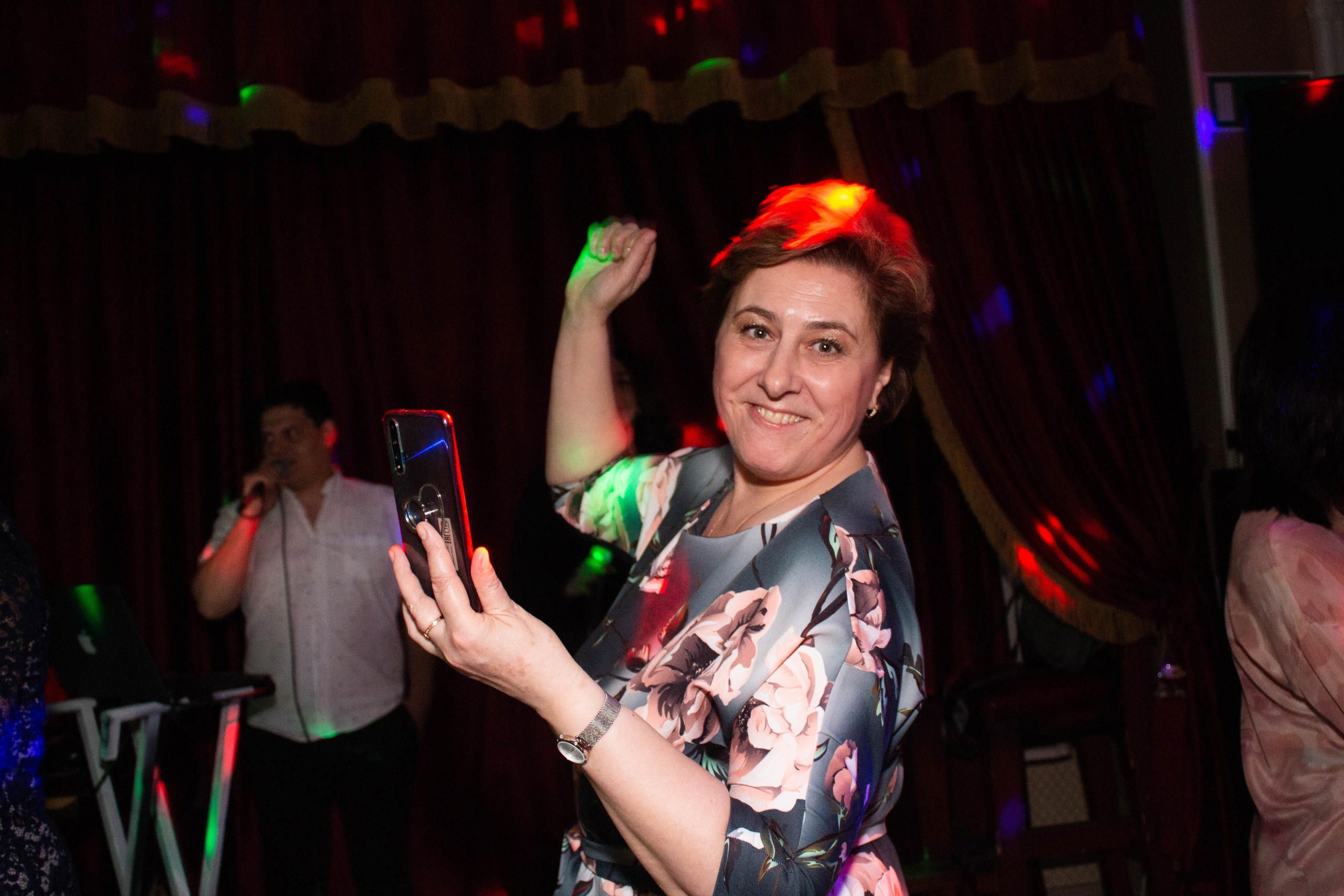 Эмоции гостей. Виктория Шишкова свадебный фотограф Москва и МО (Балашиха, Щелково)