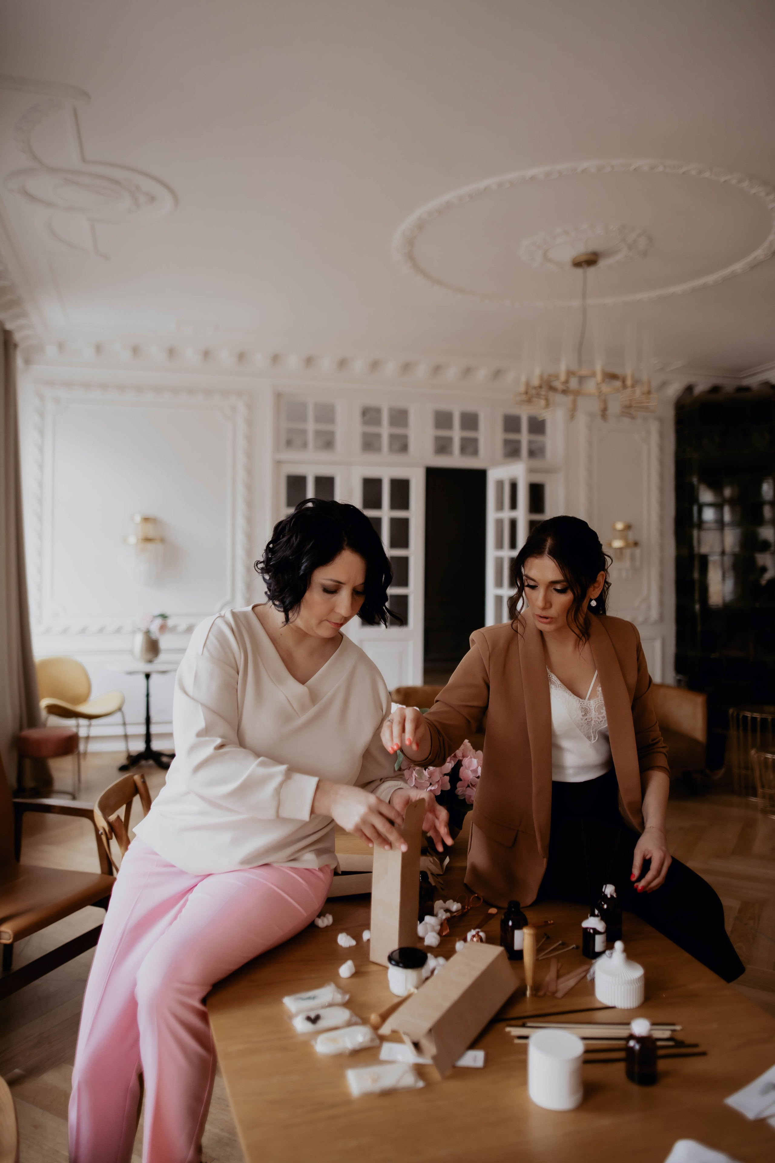 Ирина и Неля: бизнесвумен арома продукции. Фотограф Veronika Potaseva