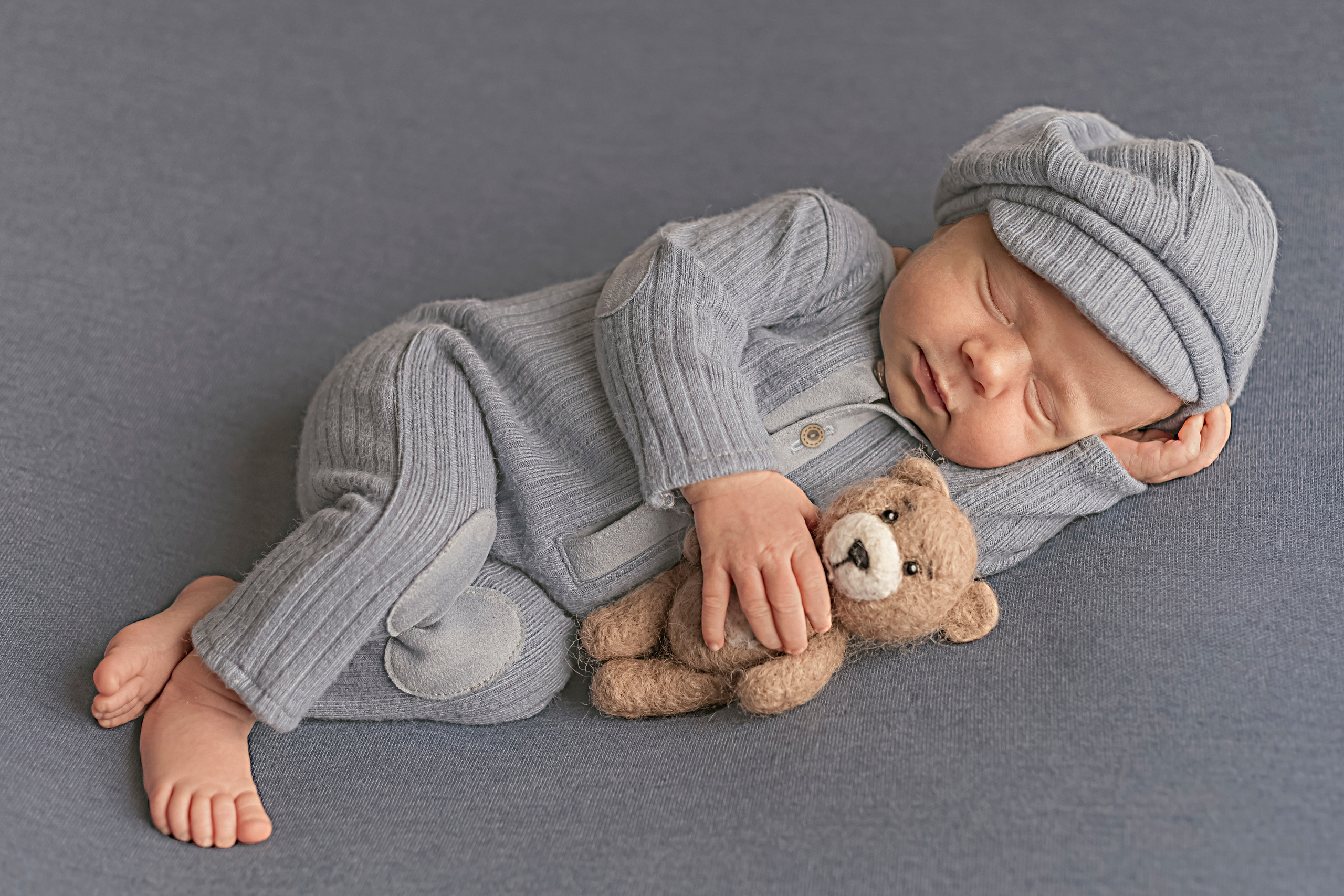 Новорожденные. Фотограф новорожденных Омск —со всем необходимым к вам домой