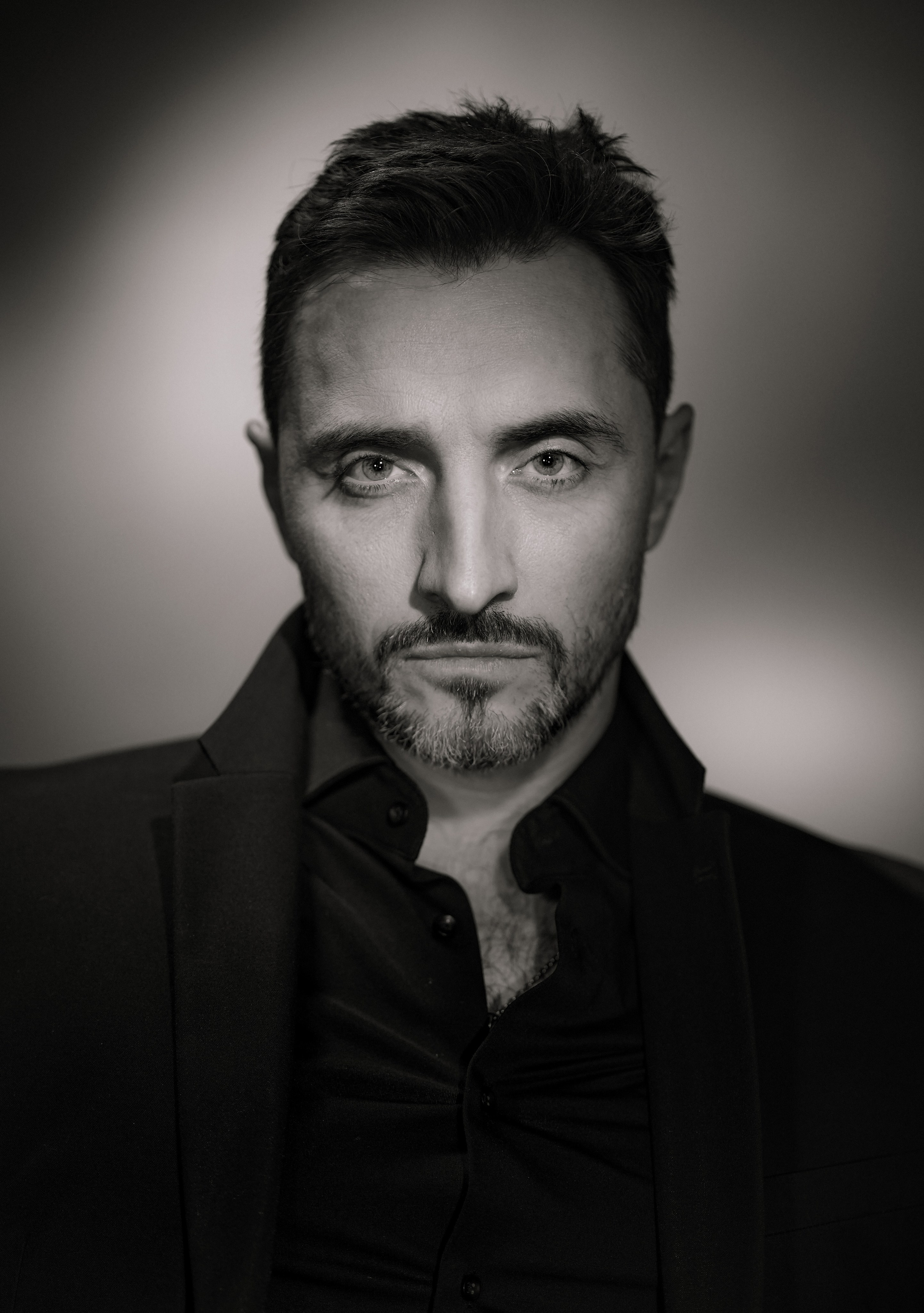 Актер Алексей Лосихин. Портретная съемка в Москве, студийный фотограф Игорь Фомин