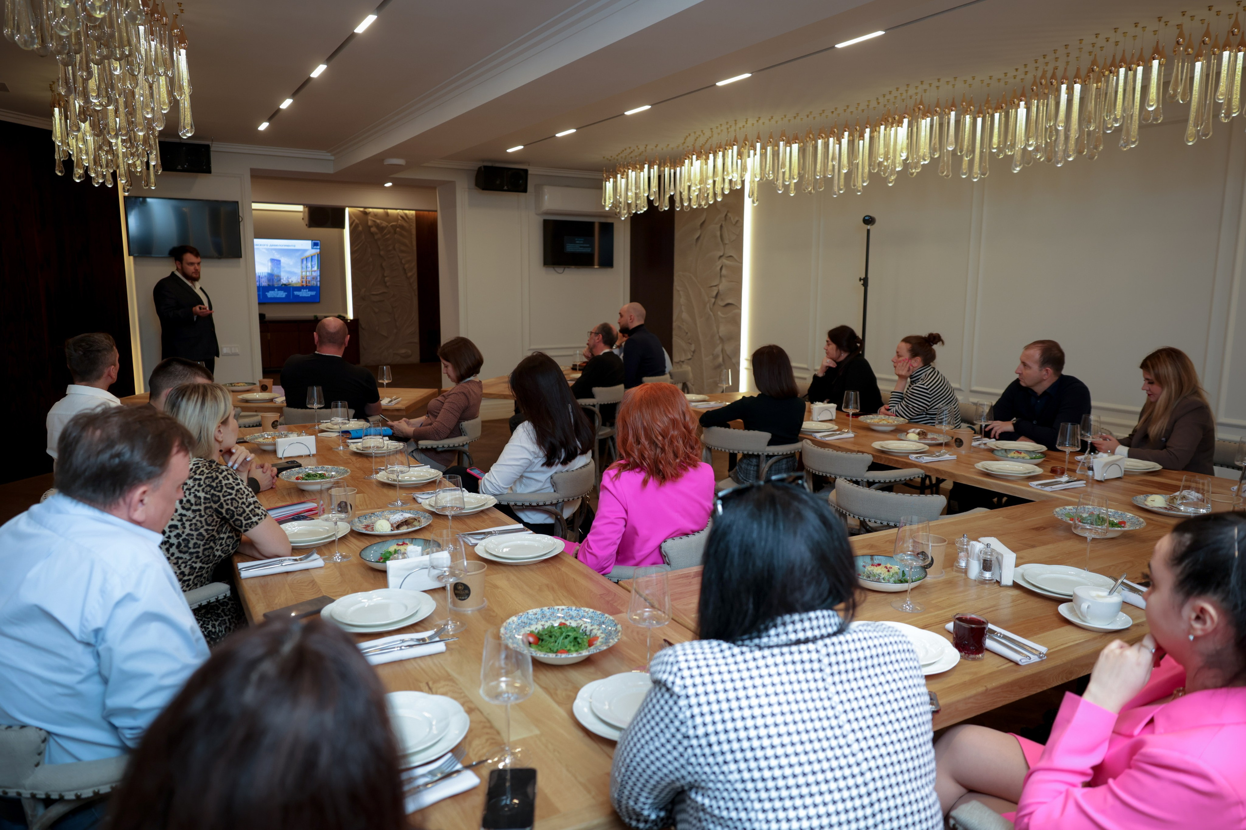 Бизнесс завтрак Level Group. Свадебный фотограф Астрахань