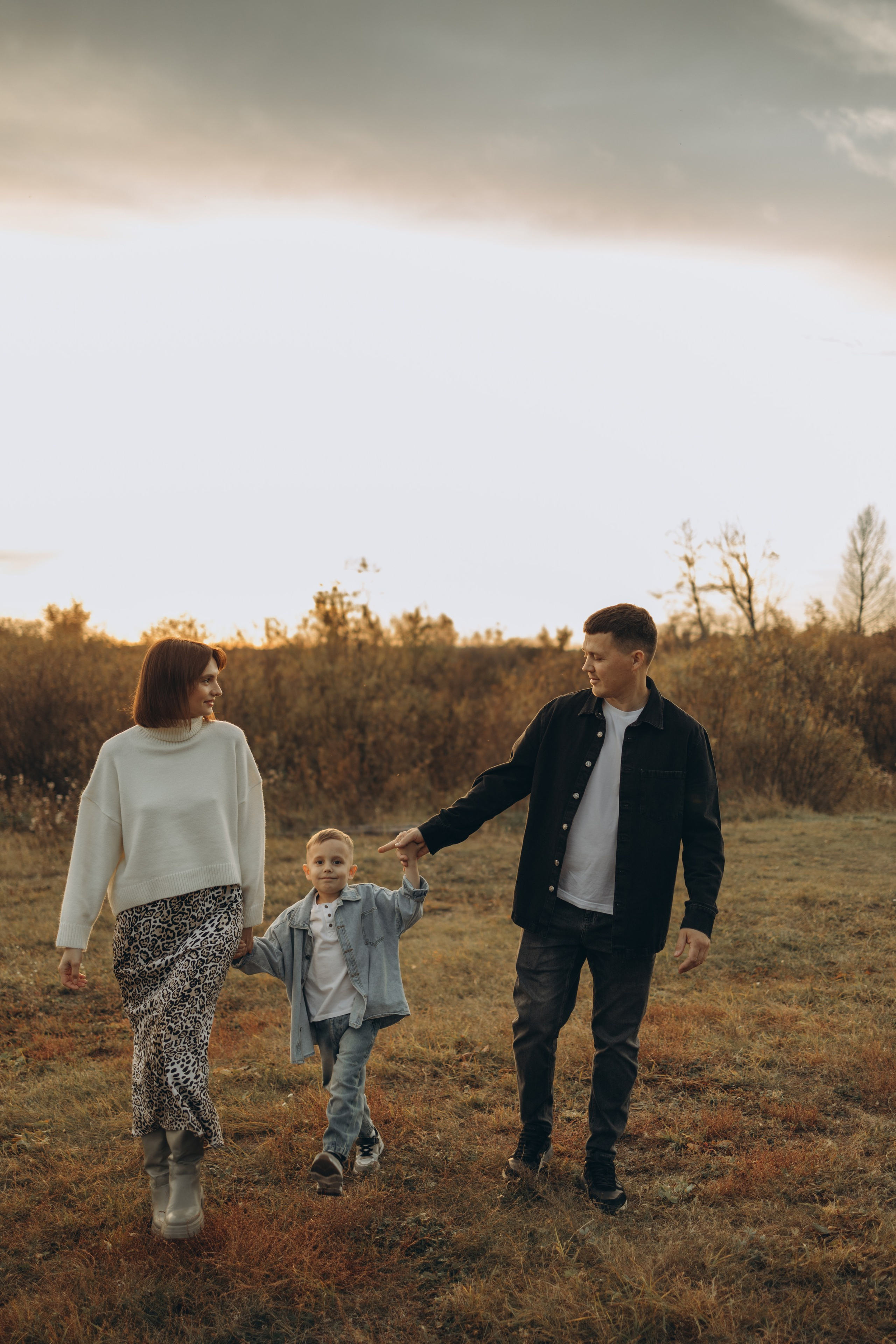 Сентябрьский вечер. Семейный и детский фотограф в Тюмени Вика Алленова