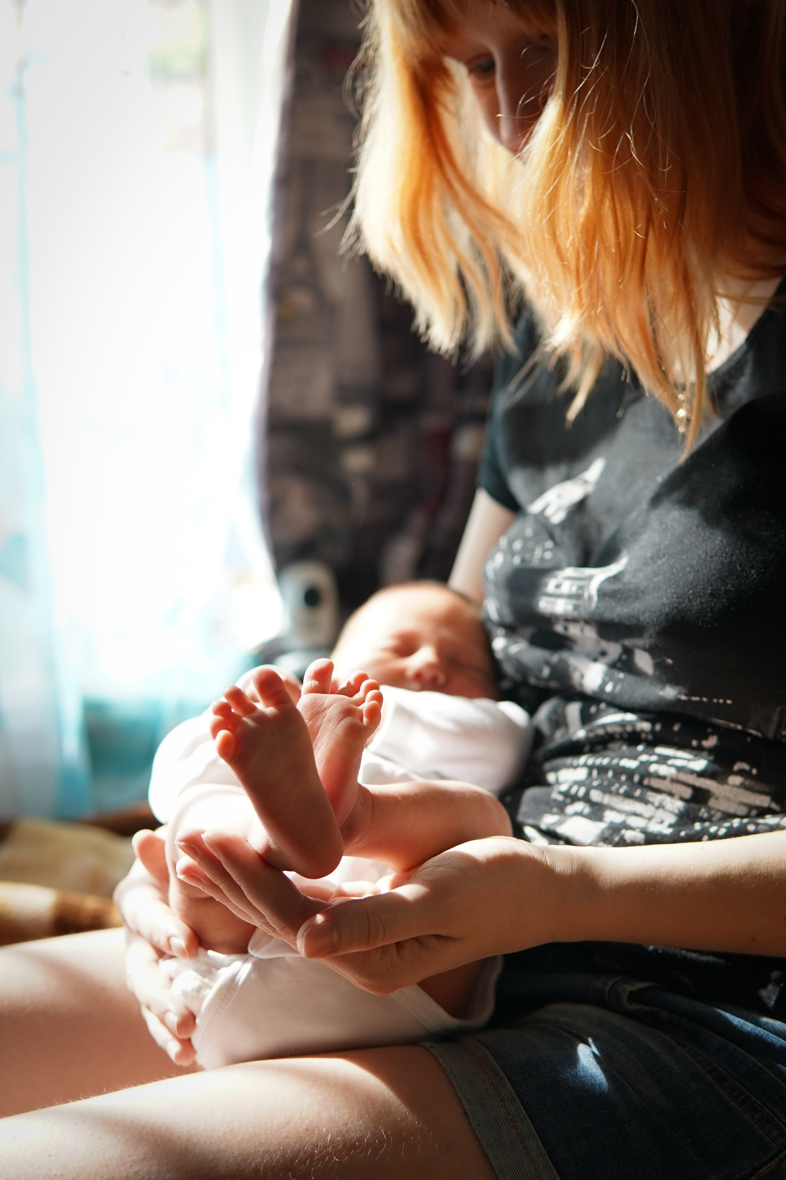 Съемка новорожденного с мамой. Фотограф Наталья Погодина в г. Обнинске